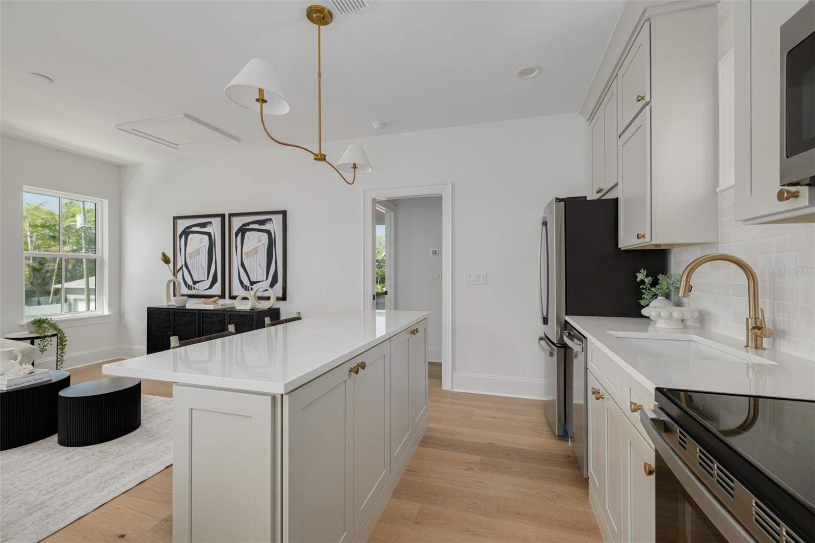 Image 36 of 51 For 1420 14th Street N