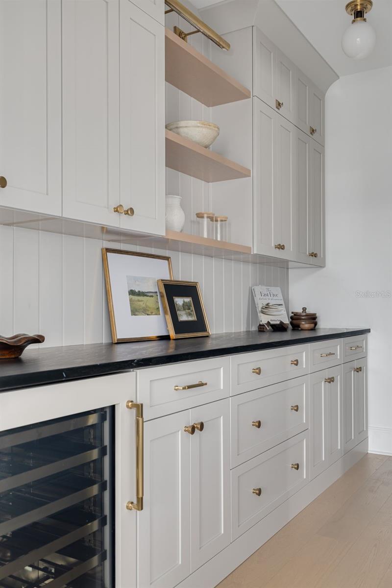 Image 8 of 51 For 1420 14th Street N