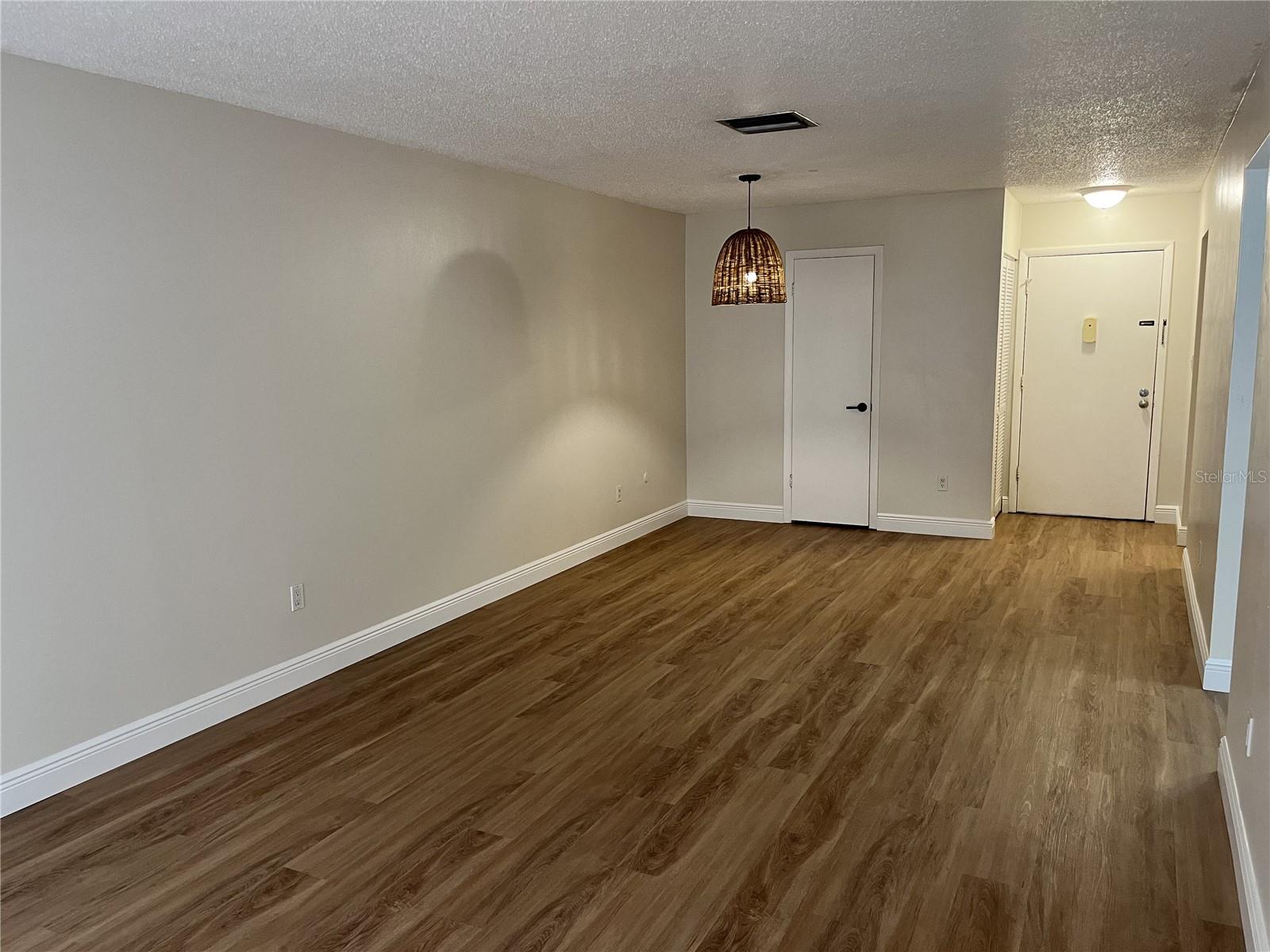 Image 3 of 19 For 4606 Gray Street 107