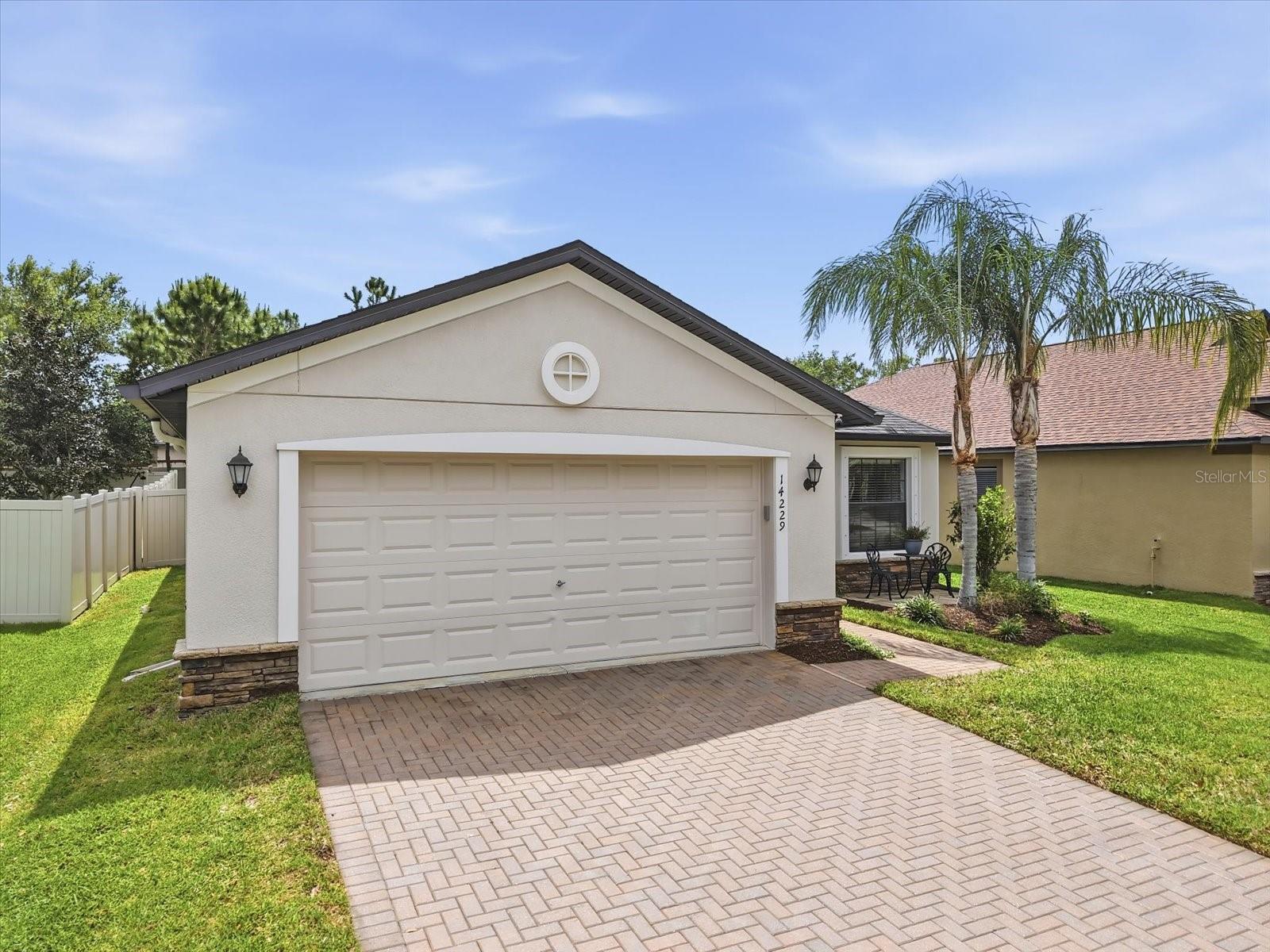 Listing photo id 1 for 14229 Stockwell Lane