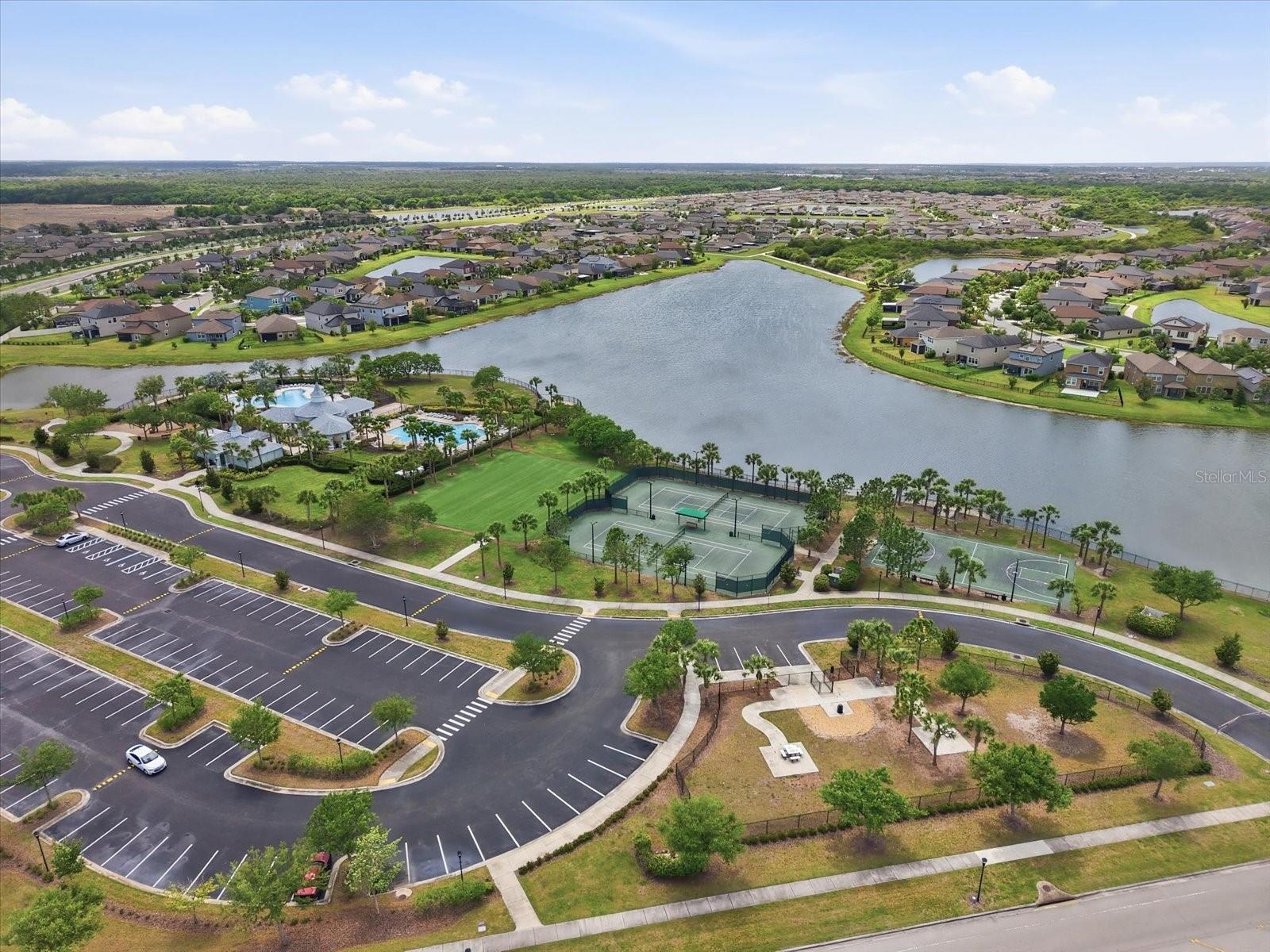 Listing photo id 40 for 14229 Stockwell Lane