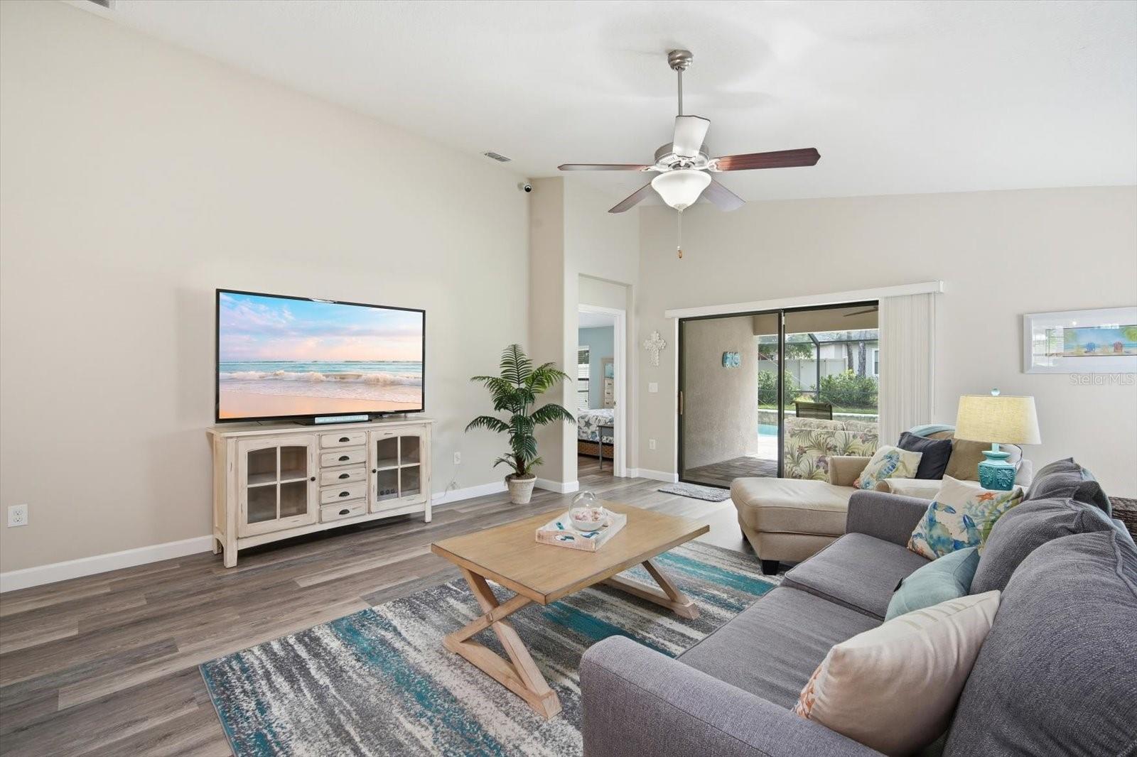 Listing photo id 6 for 14229 Stockwell Lane