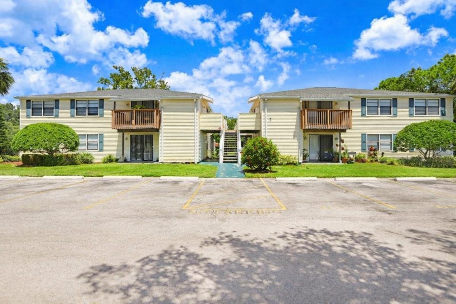 Details for 137 Hunter Lake Drive C, OLDSMAR, FL 34677