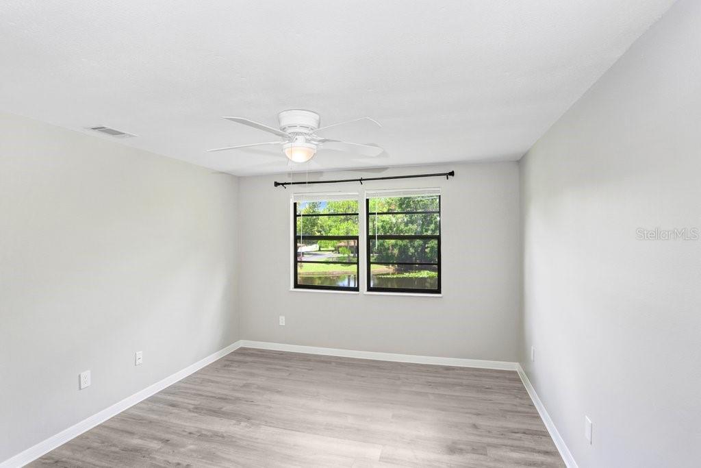 Image 14 of 26 For 137 Hunter Lake Drive C