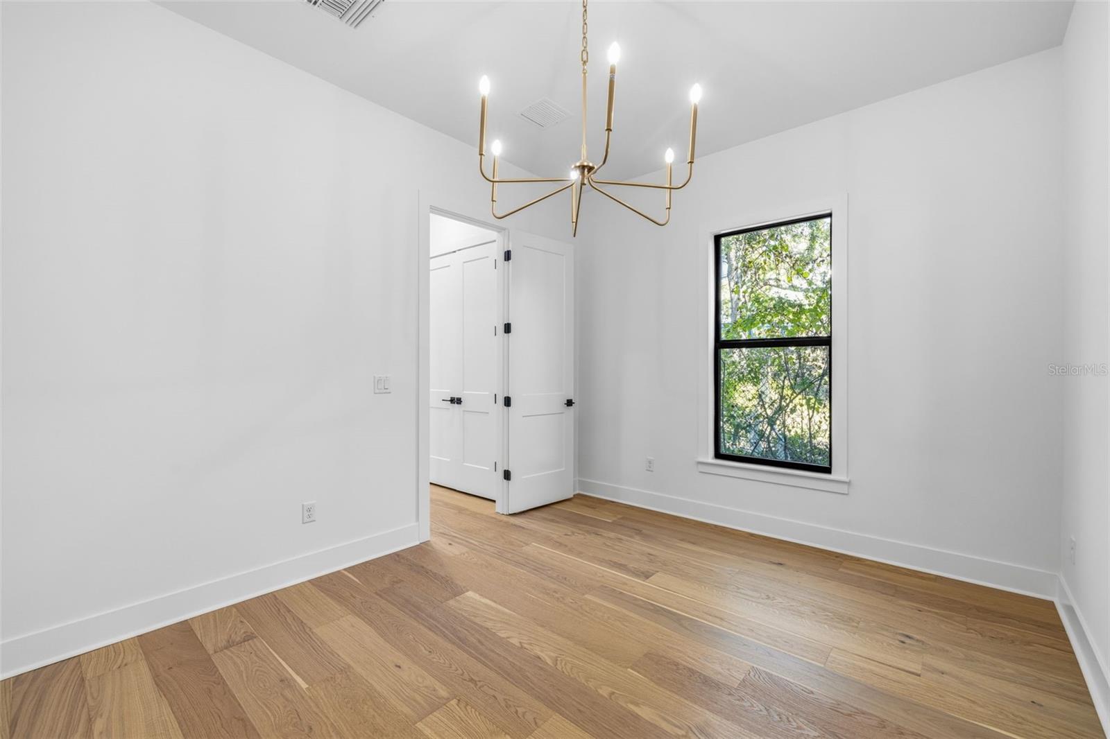 Image 12 of 26 For 3010 Esperanza Avenue