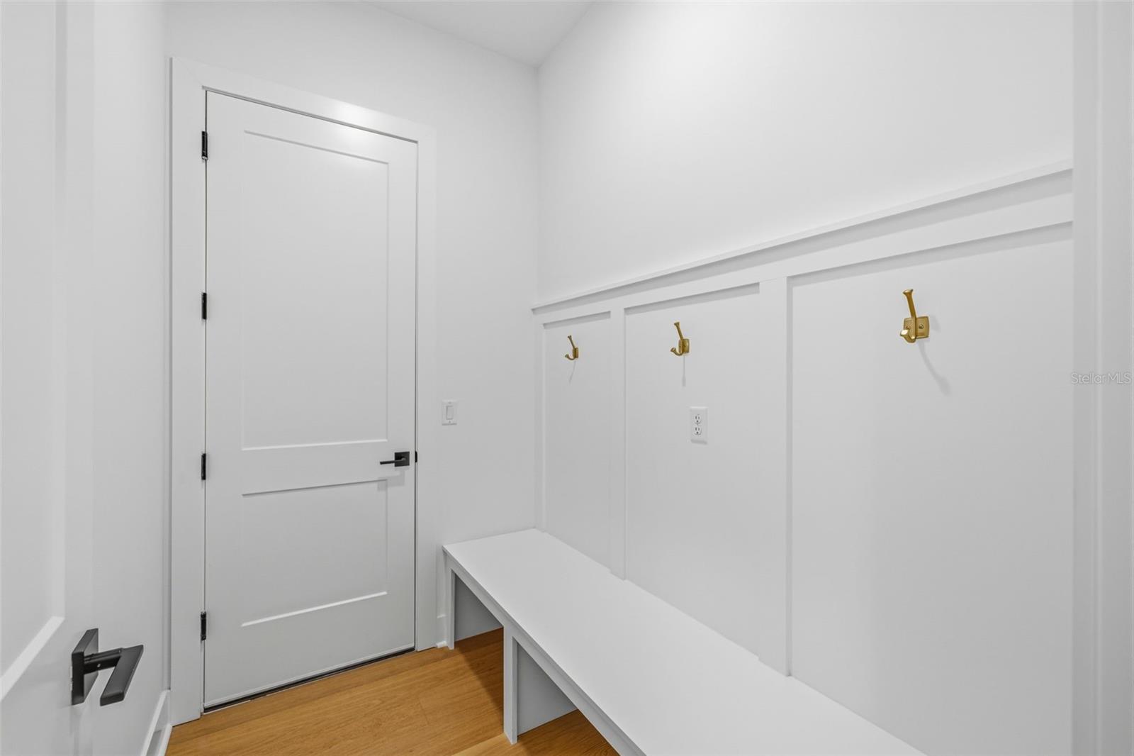 Image 14 of 26 For 3010 Esperanza Avenue