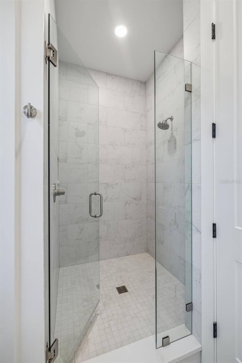 Image 17 of 26 For 3010 Esperanza Avenue