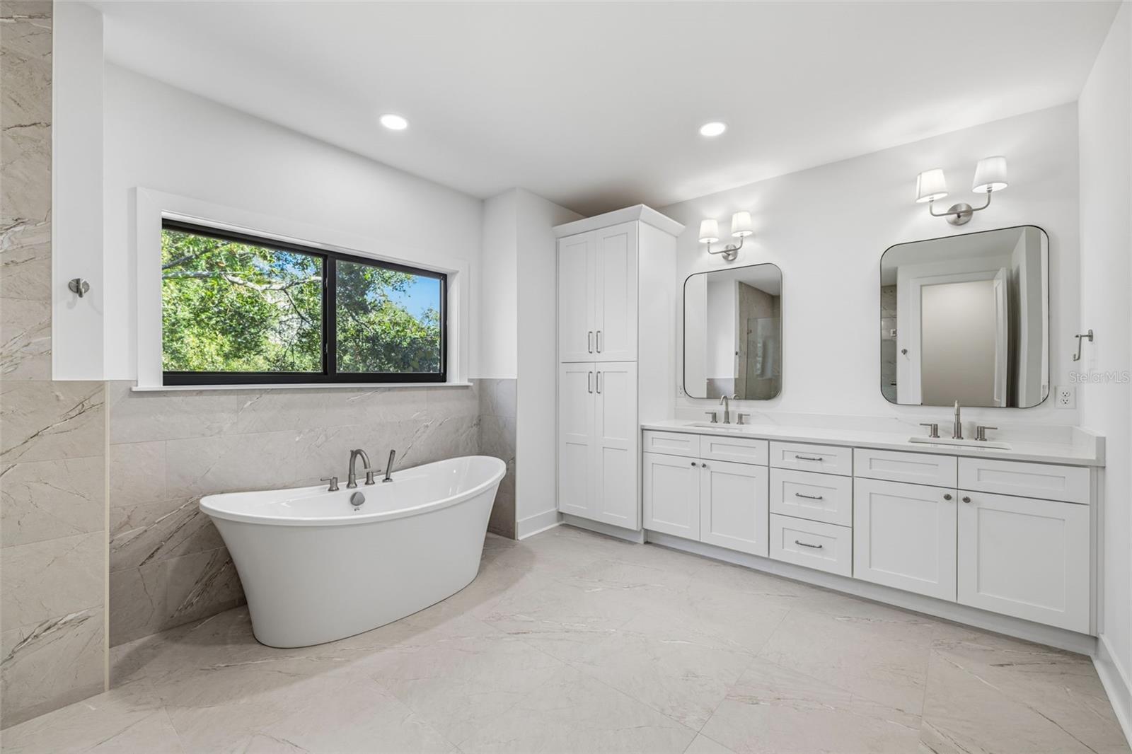 Image 19 of 26 For 3010 Esperanza Avenue