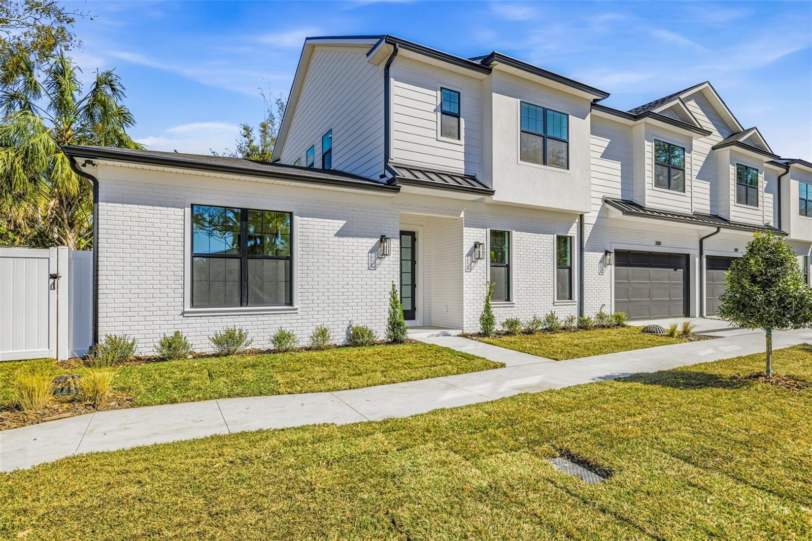 Image 2 of 26 For 3010 Esperanza Avenue