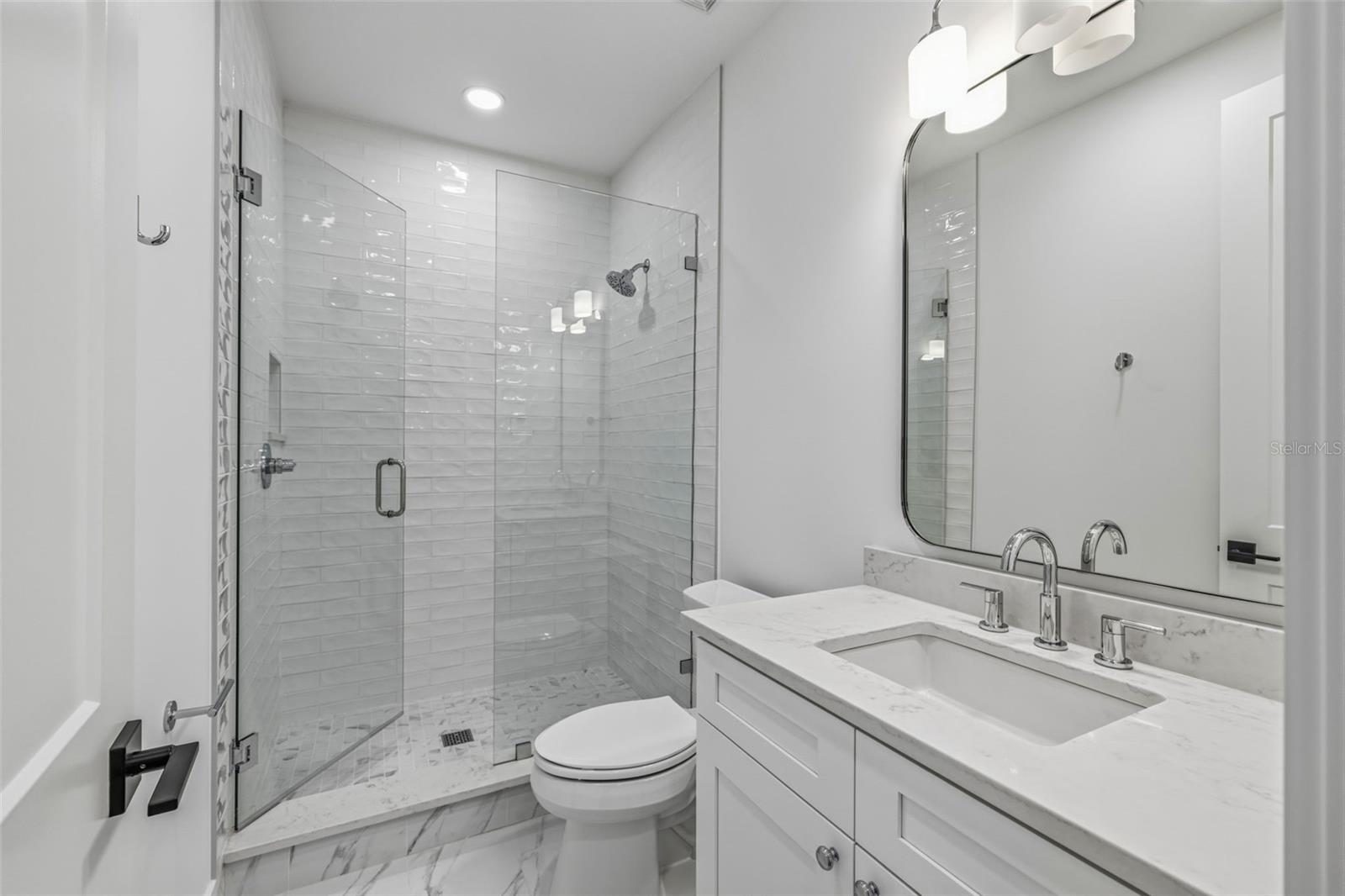 Image 24 of 26 For 3010 Esperanza Avenue