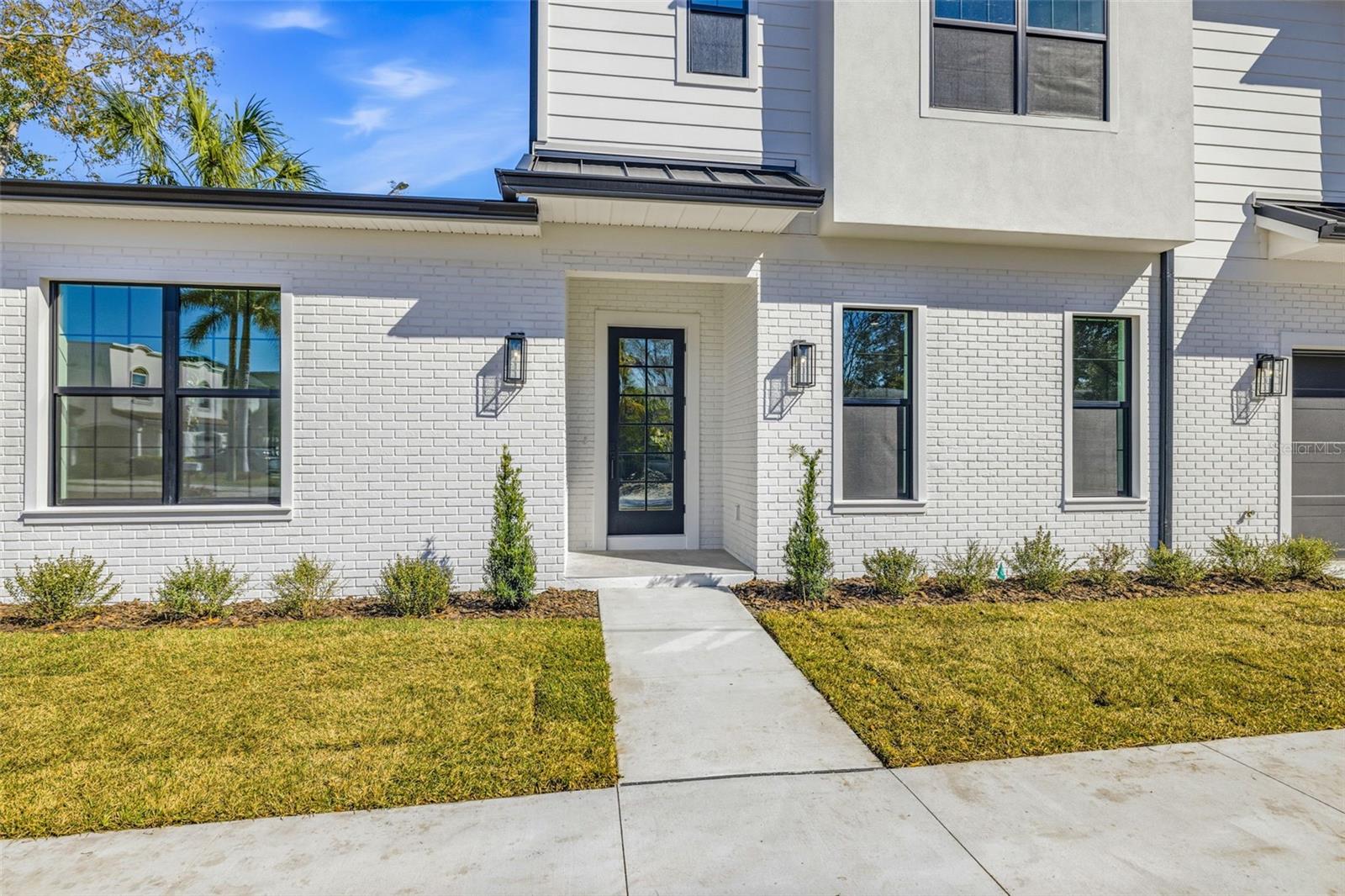 Image 3 of 26 For 3010 Esperanza Avenue