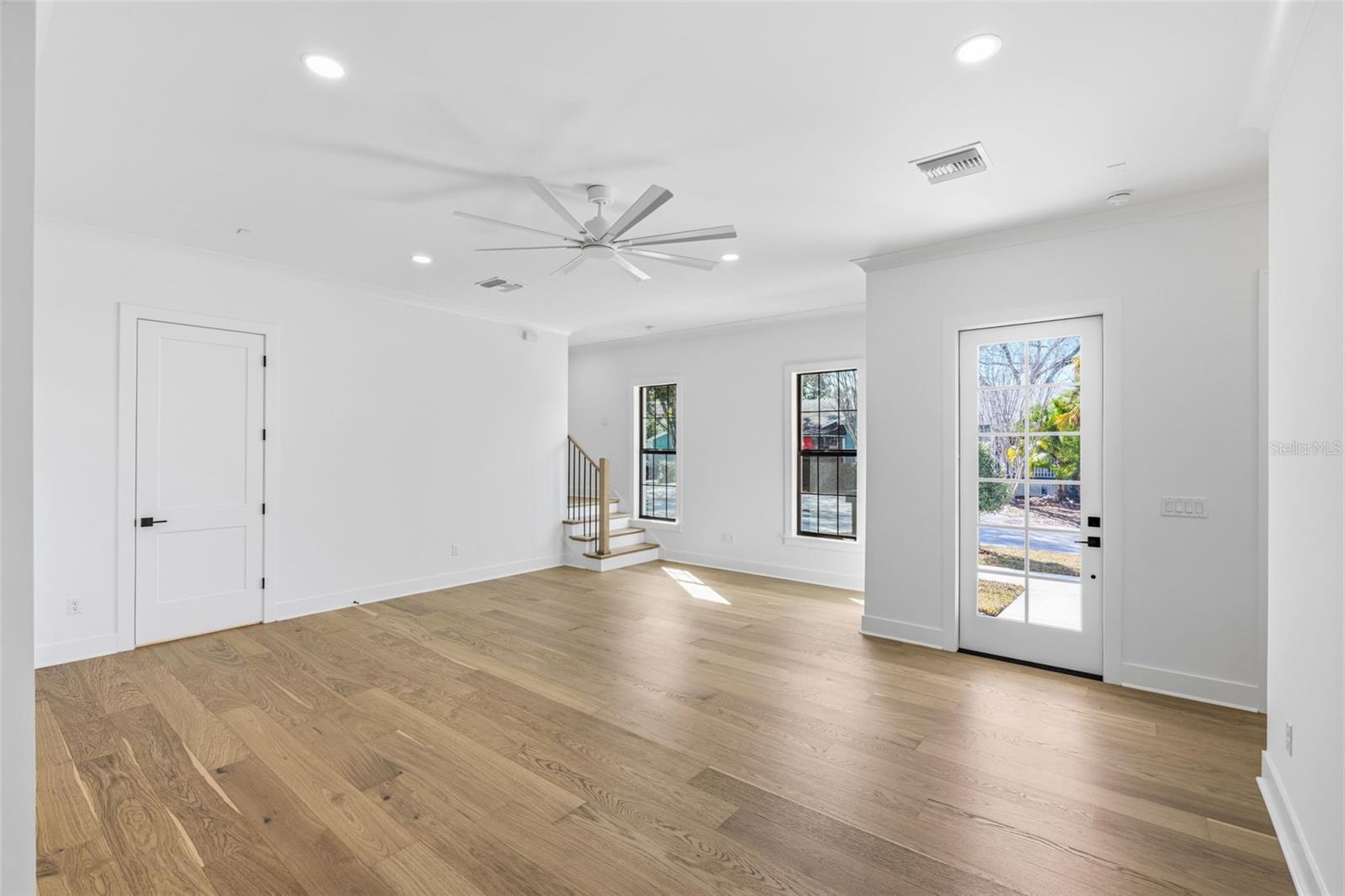 Image 4 of 26 For 3010 Esperanza Avenue