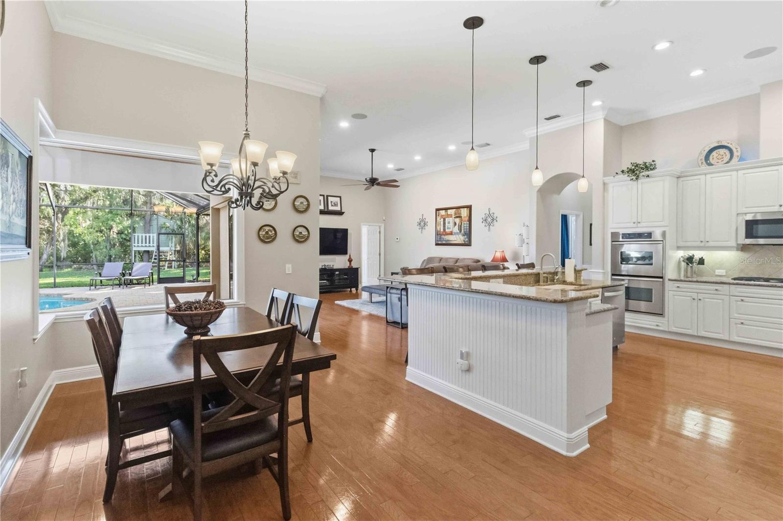 Listing photo id 8 for 15108 Kestrelglen Way