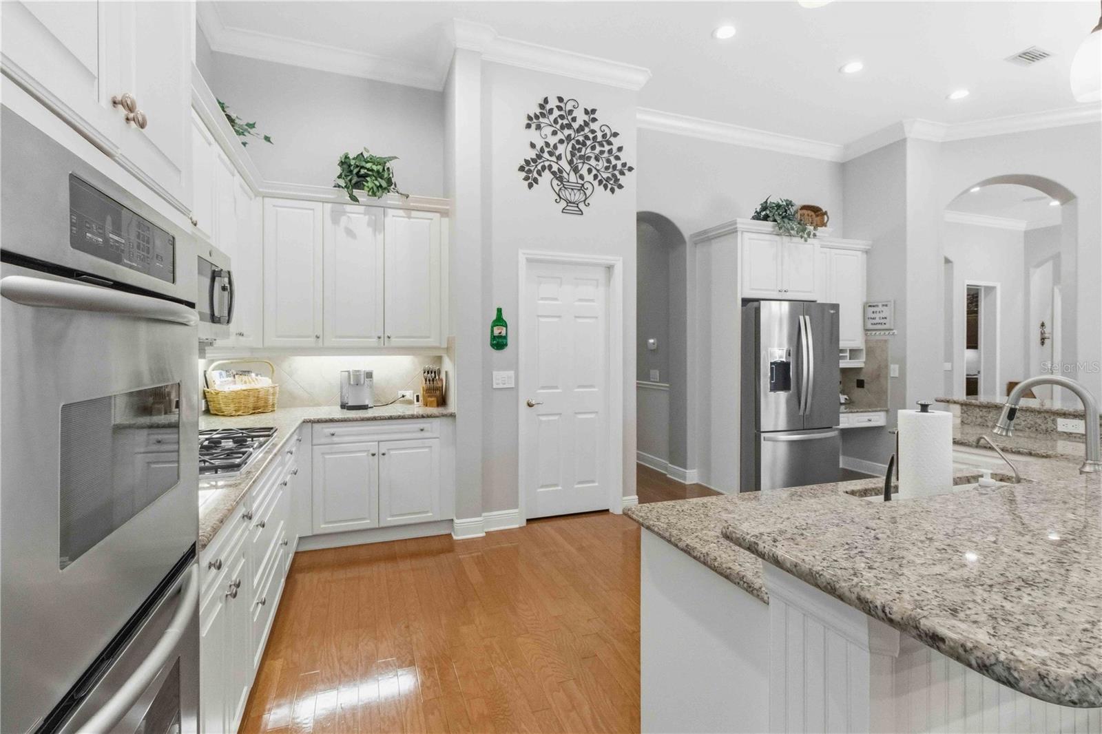 Listing photo id 12 for 15108 Kestrelglen Way