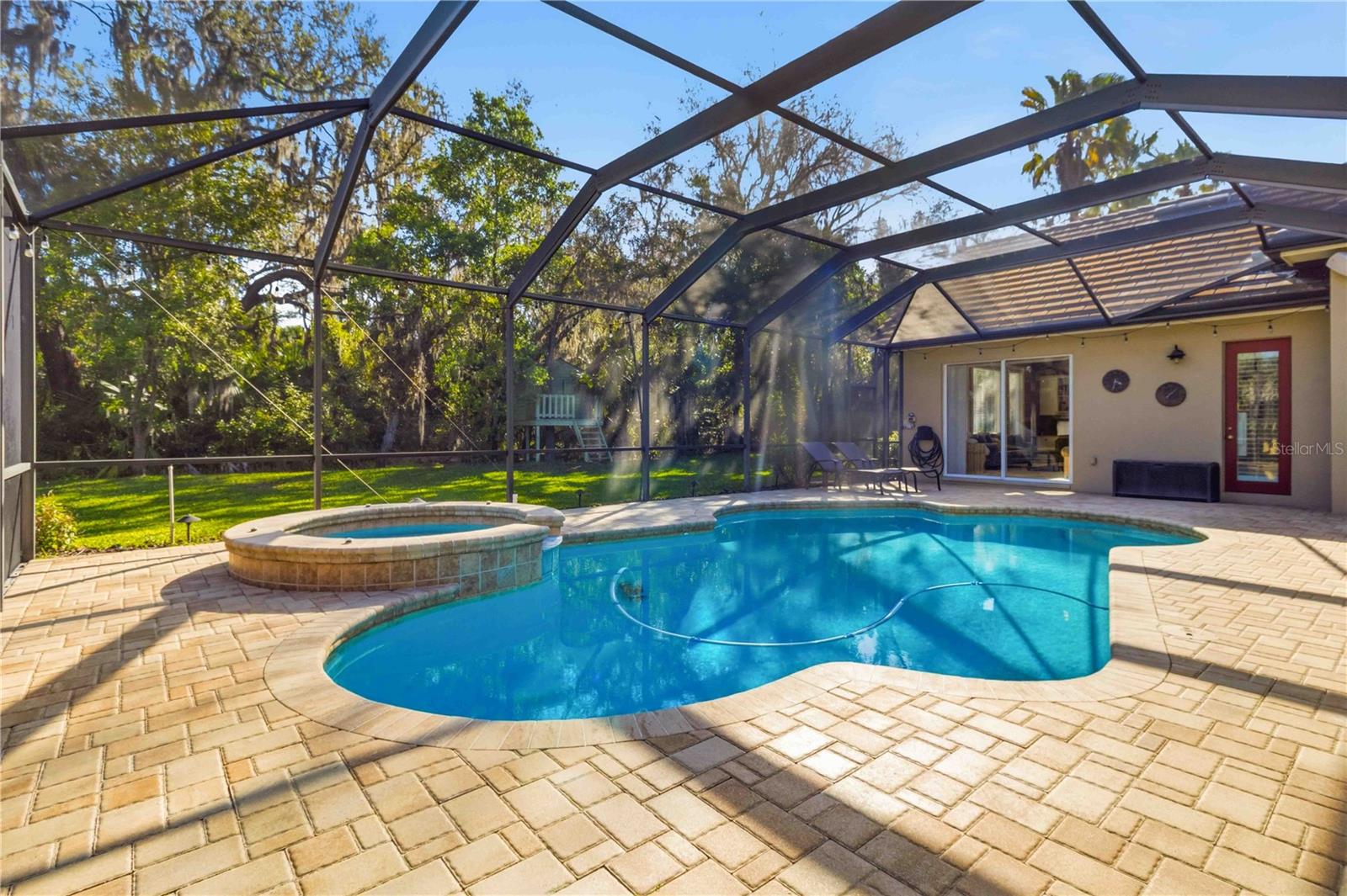 Listing photo id 0 for 15108 Kestrelglen Way