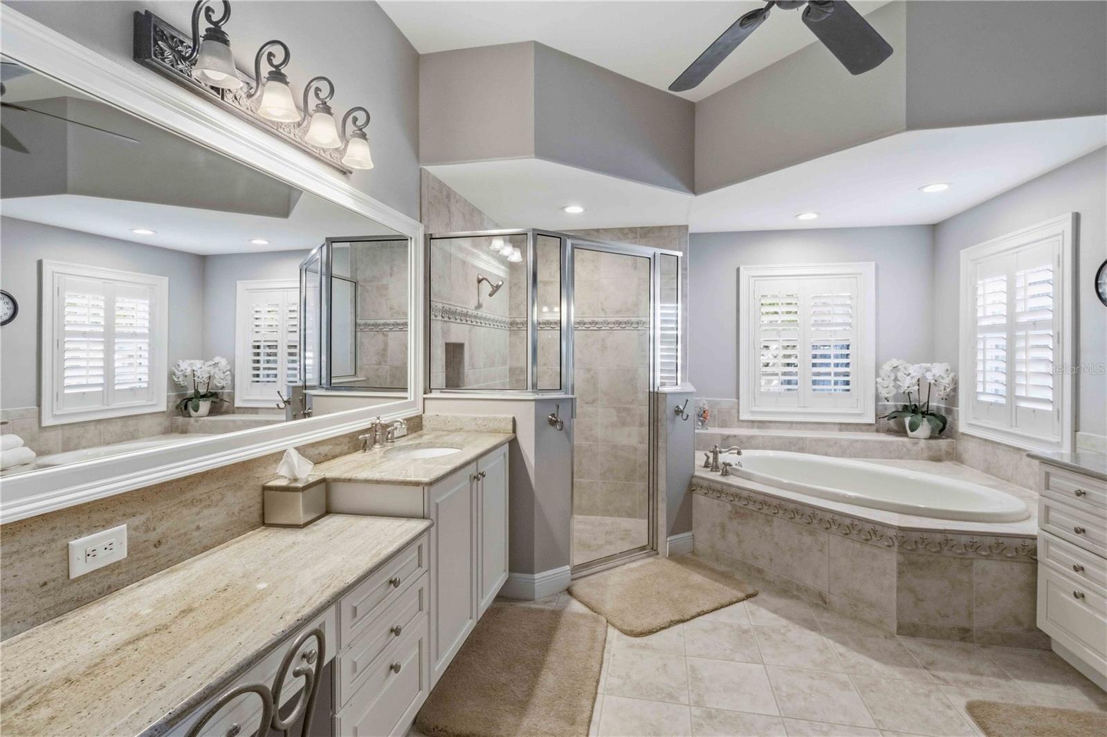 Listing photo id 23 for 15108 Kestrelglen Way