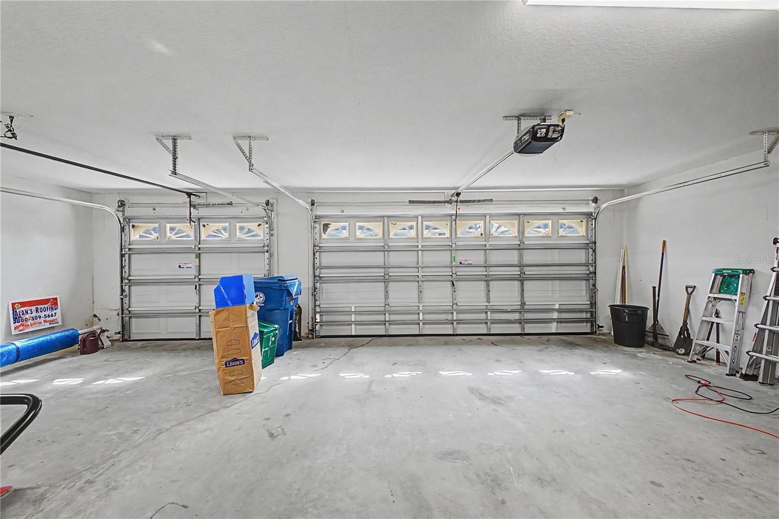 Listing photo id 23 for 15031 Surrey Bend