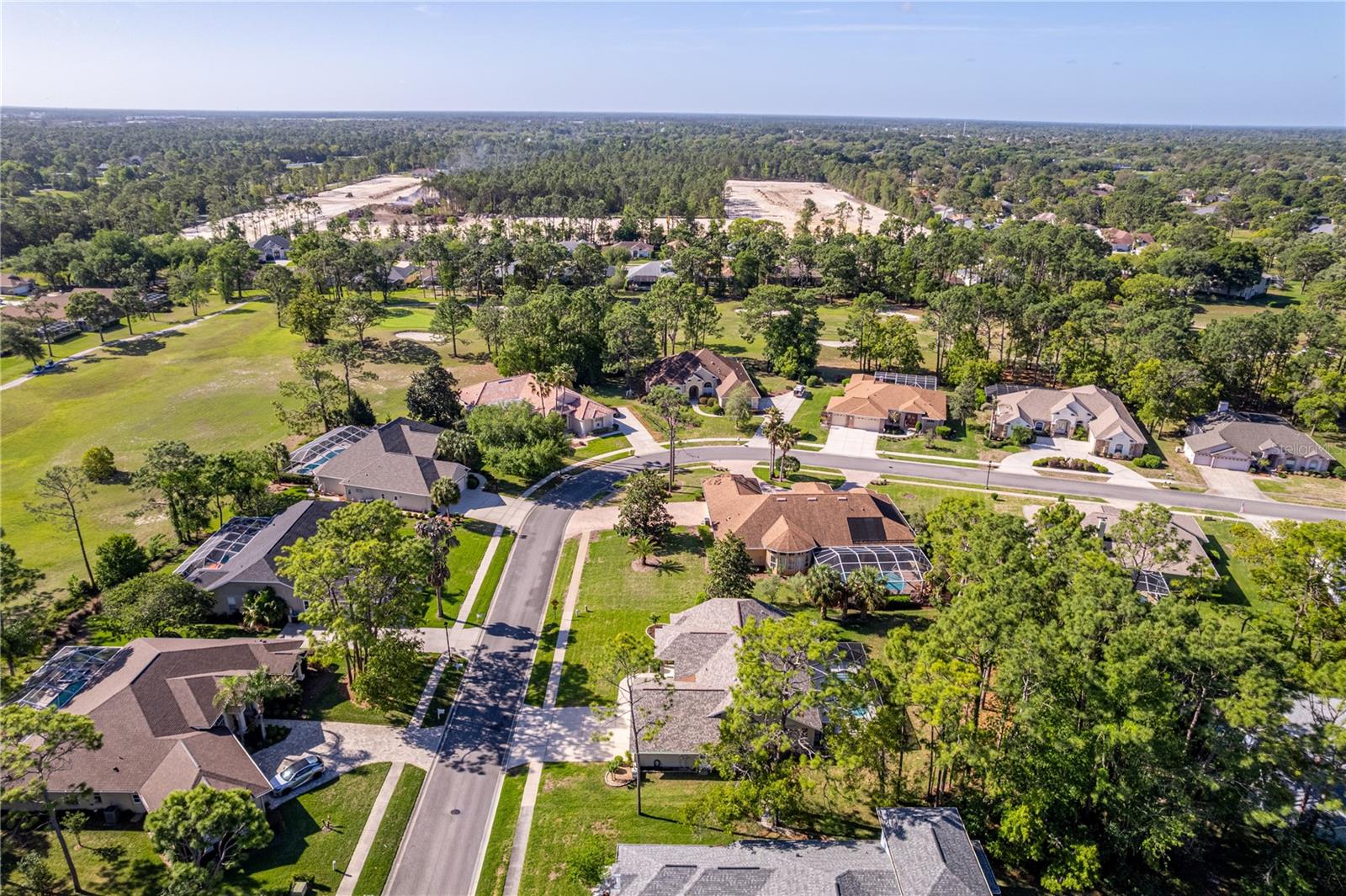 Listing photo id 62 for 15031 Surrey Bend