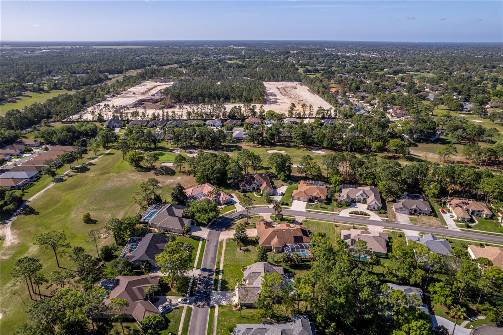 Listing photo id 73 for 15031 Surrey Bend