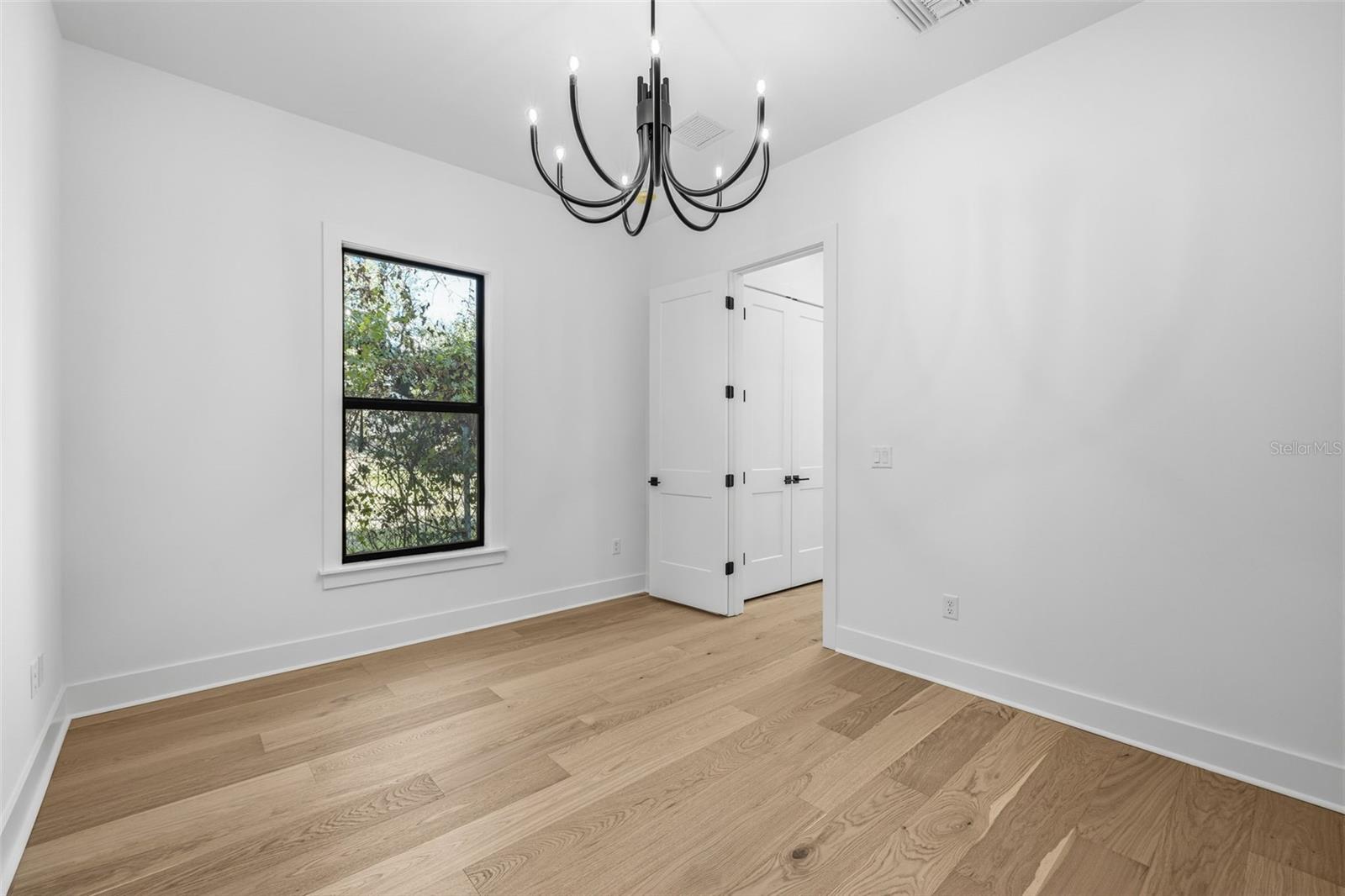 Image 12 of 24 For 3012 Esperanza Avenue