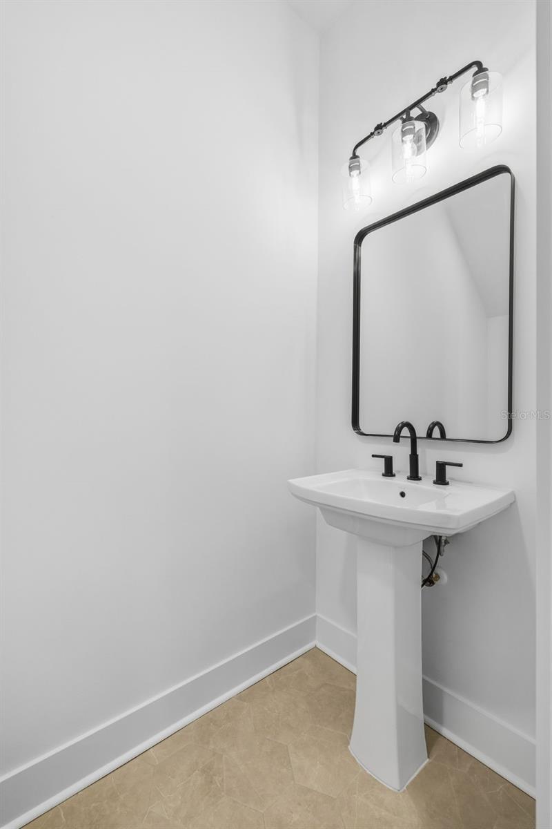 Image 13 of 24 For 3012 Esperanza Avenue