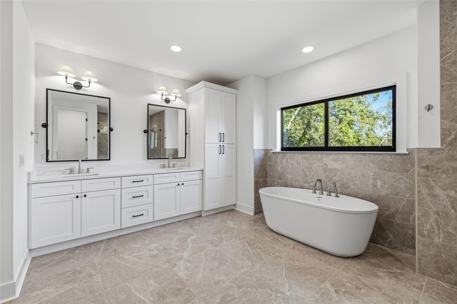 Image 16 of 24 For 3012 Esperanza Avenue