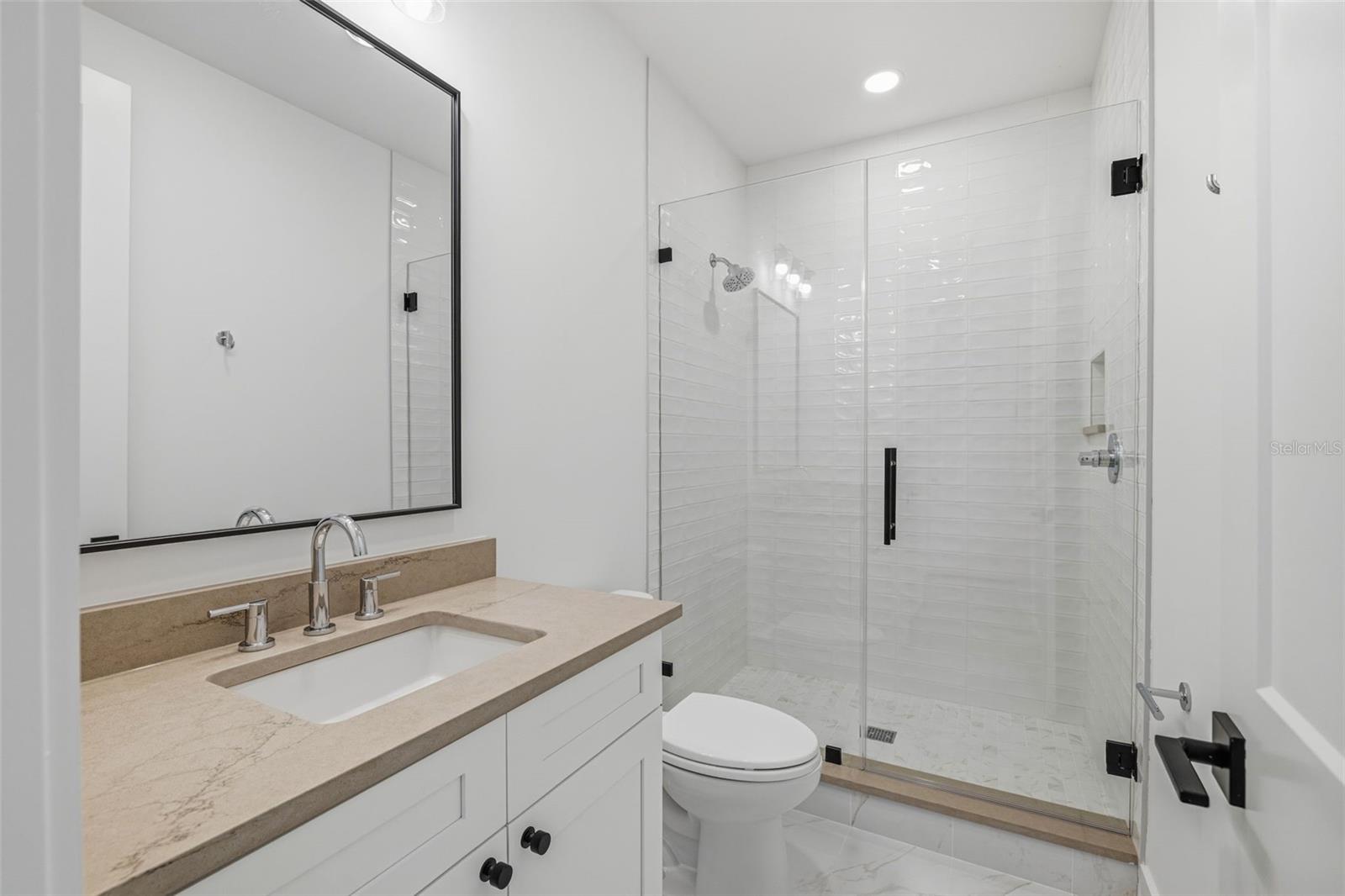 Image 19 of 24 For 3012 Esperanza Avenue