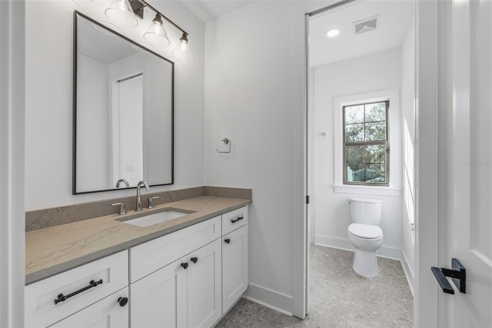 Image 22 of 24 For 3012 Esperanza Avenue