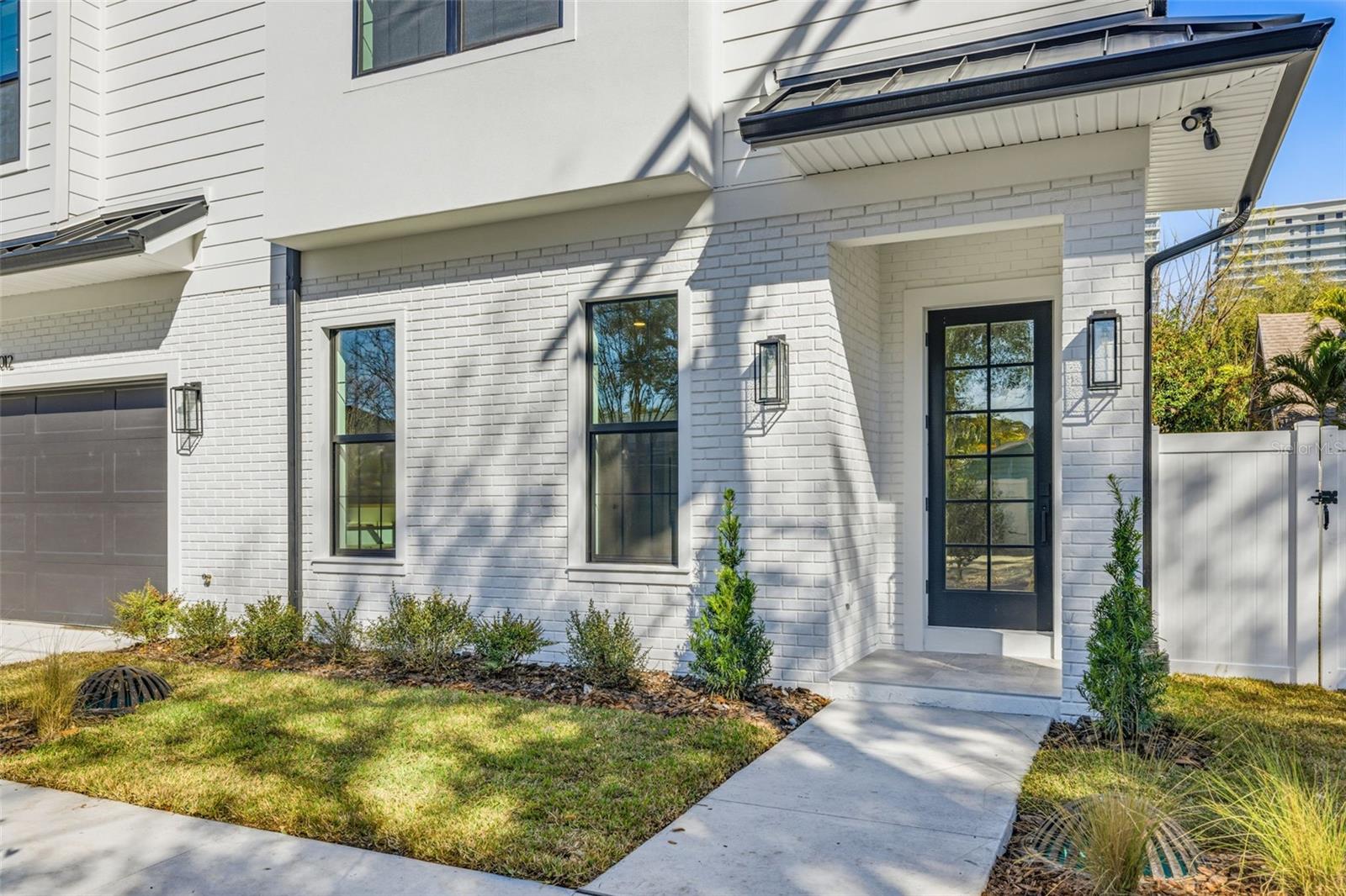 Image 3 of 24 For 3012 Esperanza Avenue