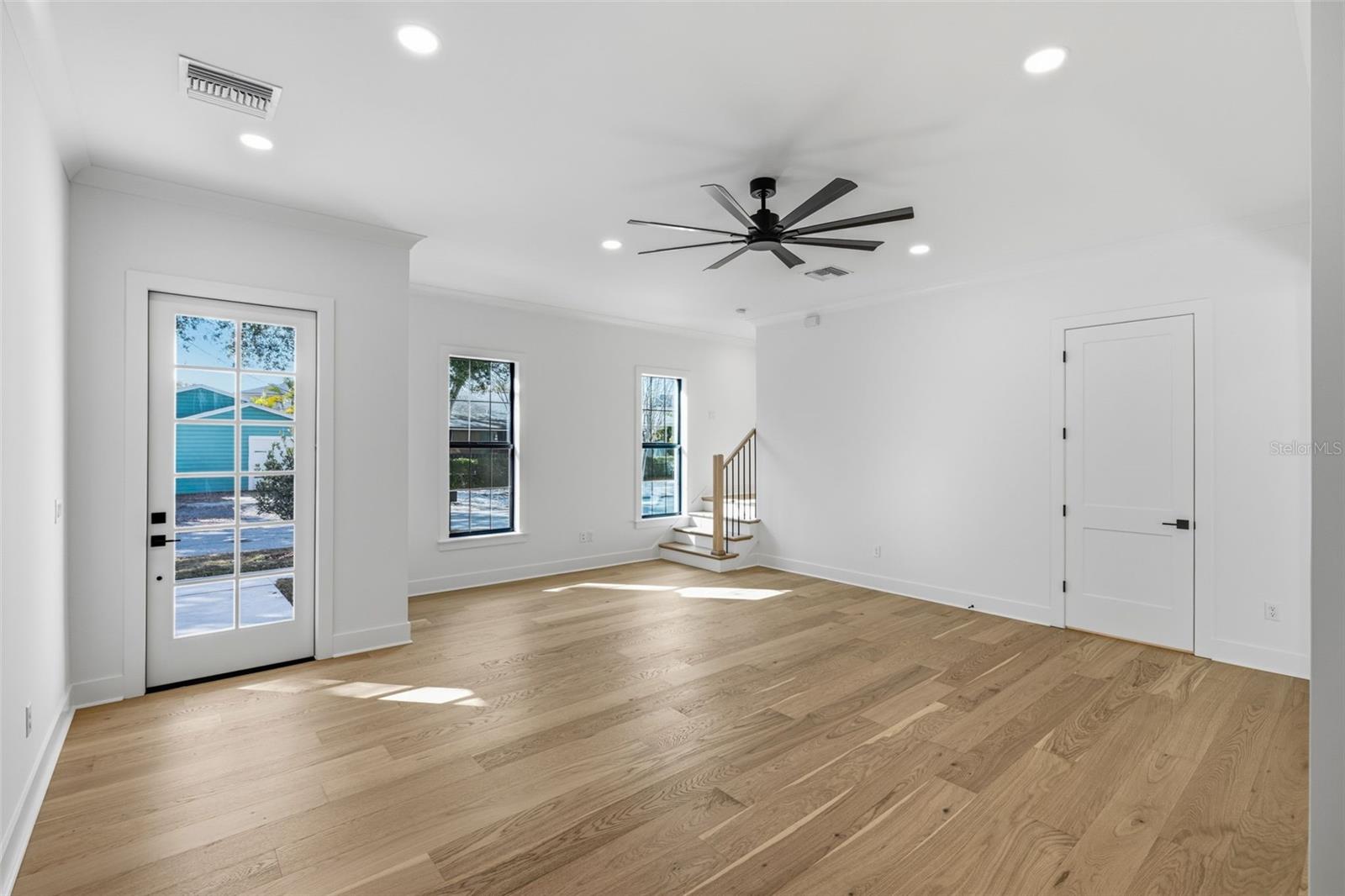 Image 4 of 24 For 3012 Esperanza Avenue