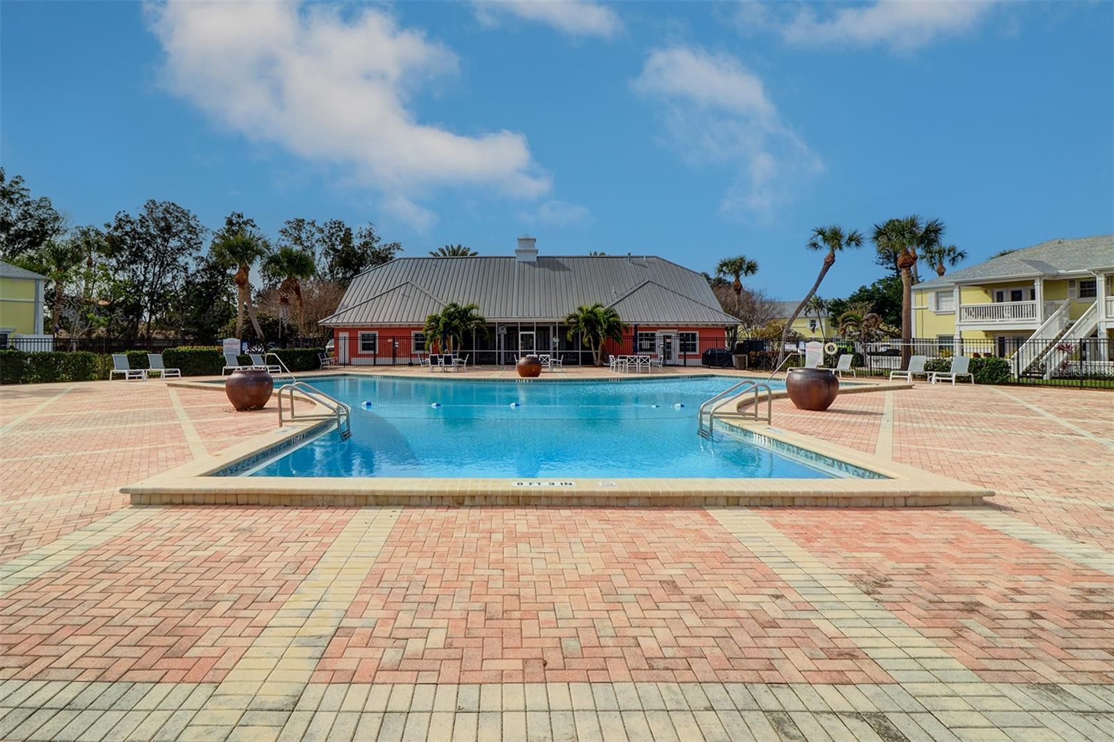 Image 26 of 40 For 136 Pompano Drive Se D