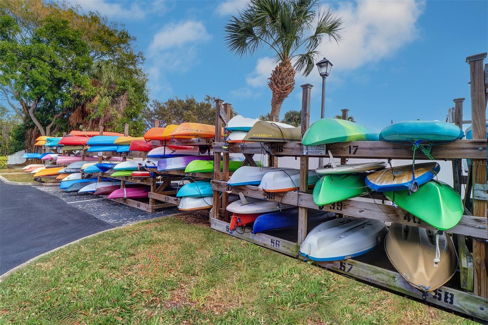 Image 28 of 40 For 136 Pompano Drive Se D