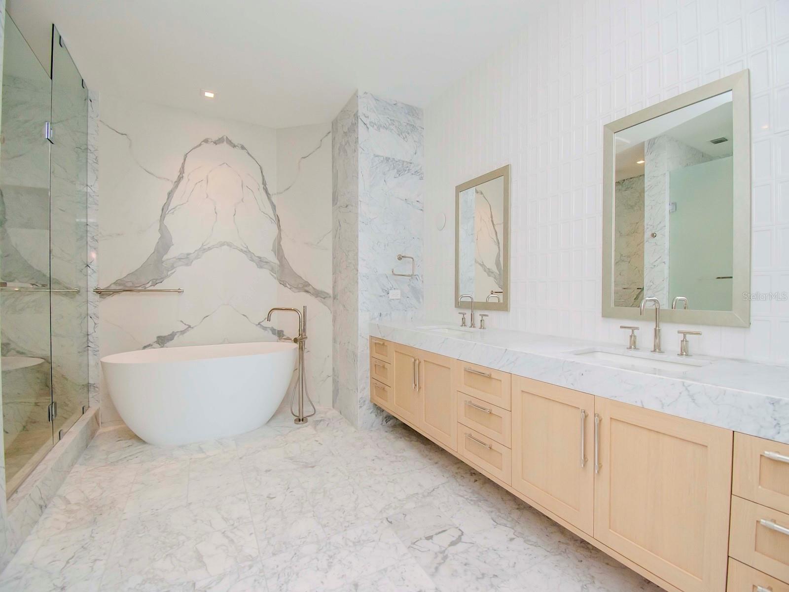 Image 40 of 80 For 3101 Bayshore Boulevard 1102