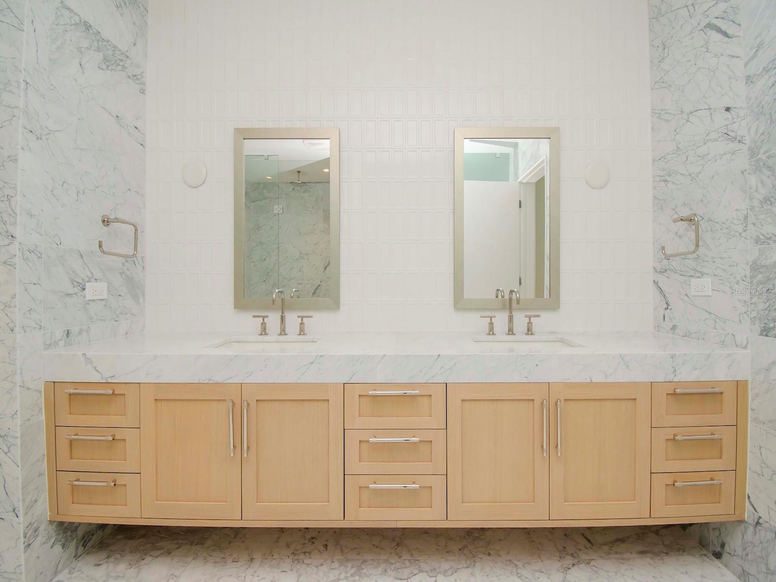 Image 41 of 80 For 3101 Bayshore Boulevard 1102