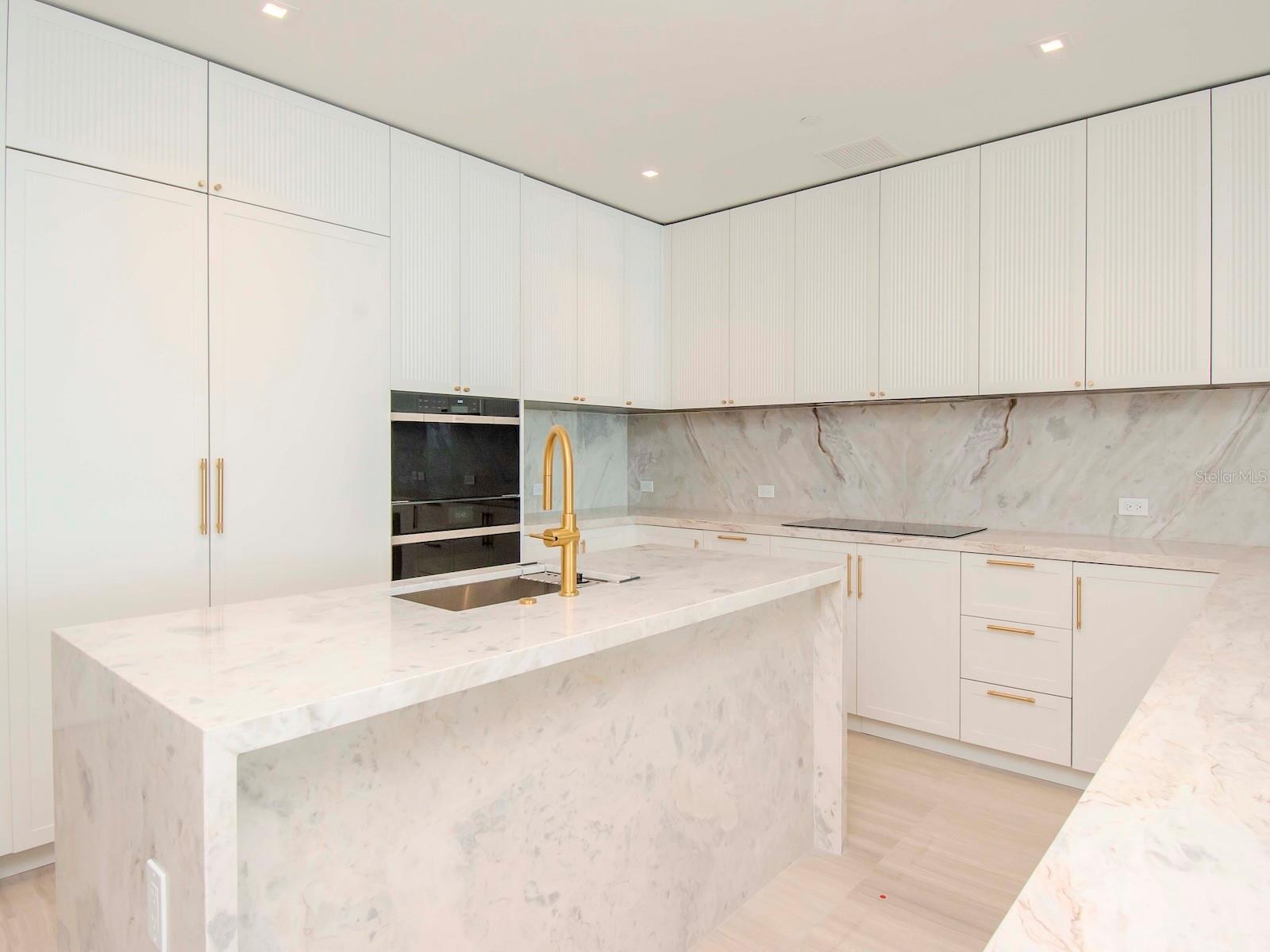 Image 8 of 80 For 3101 Bayshore Boulevard 1102