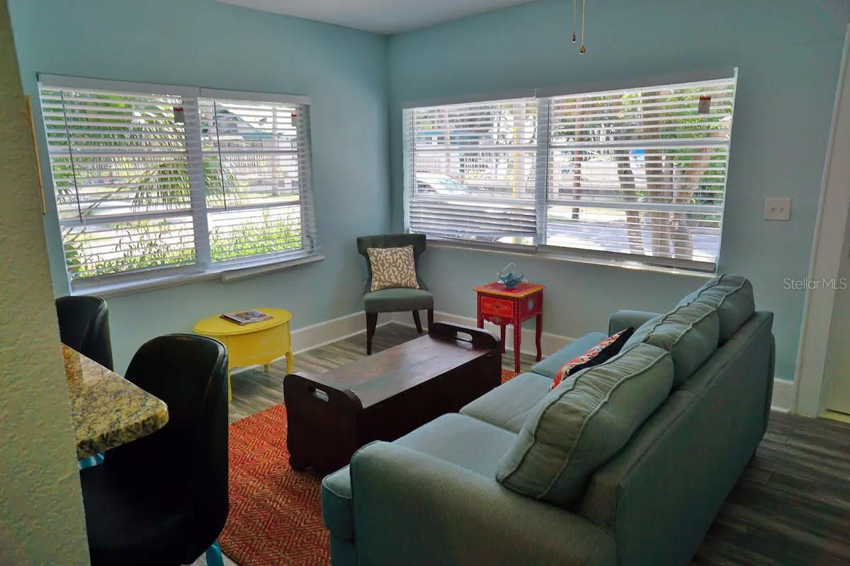 Image 4 of 11 For 601 Osceola Avenue