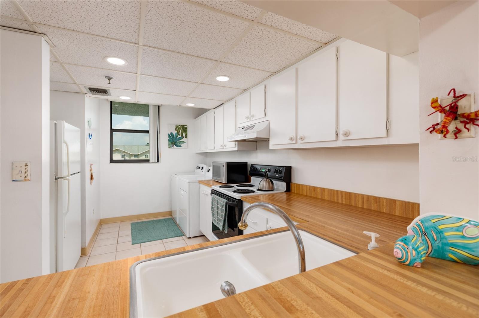 Image 13 of 35 For 15462 Gulf Boulevard 304