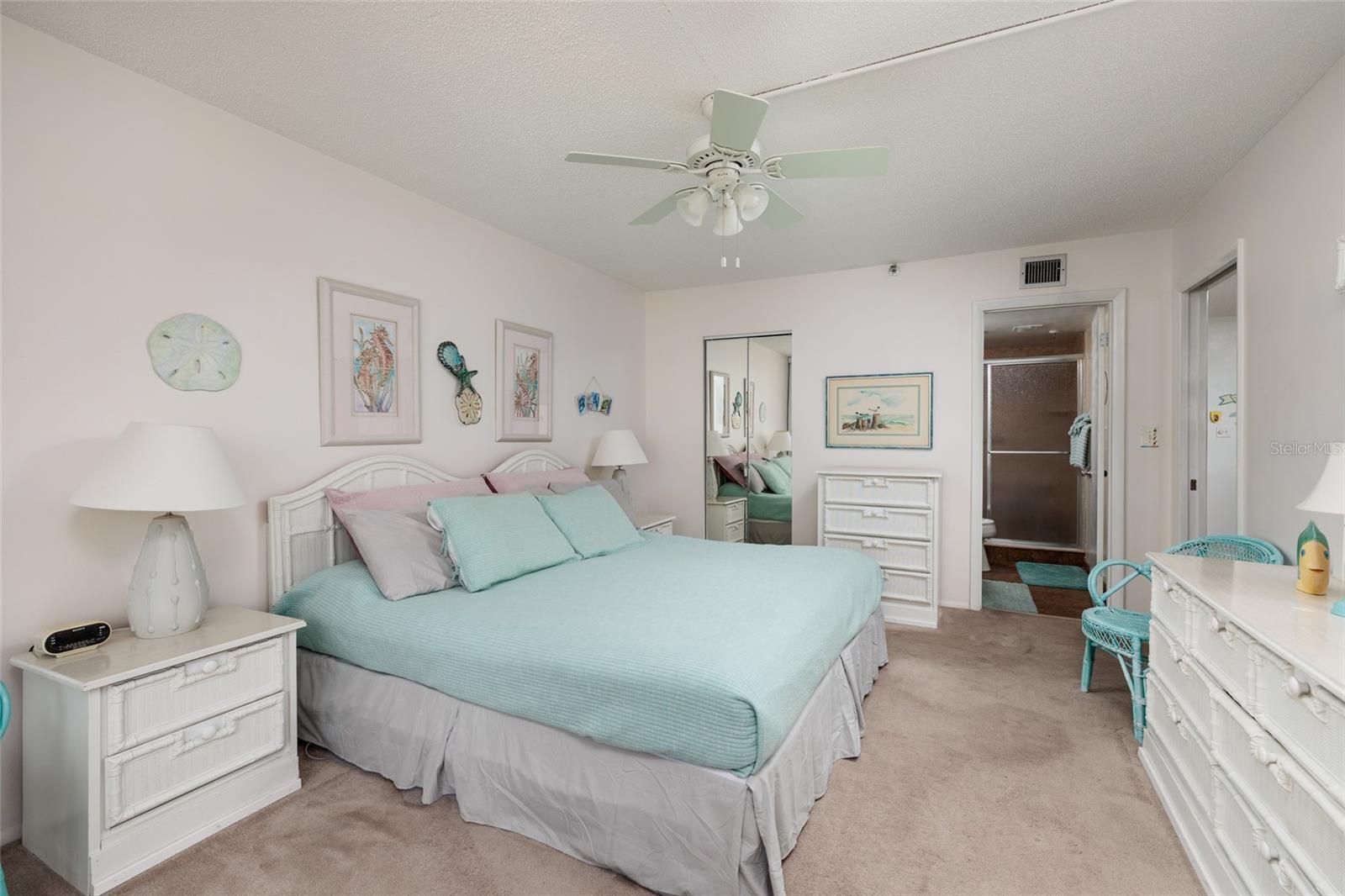 Image 17 of 35 For 15462 Gulf Boulevard 304