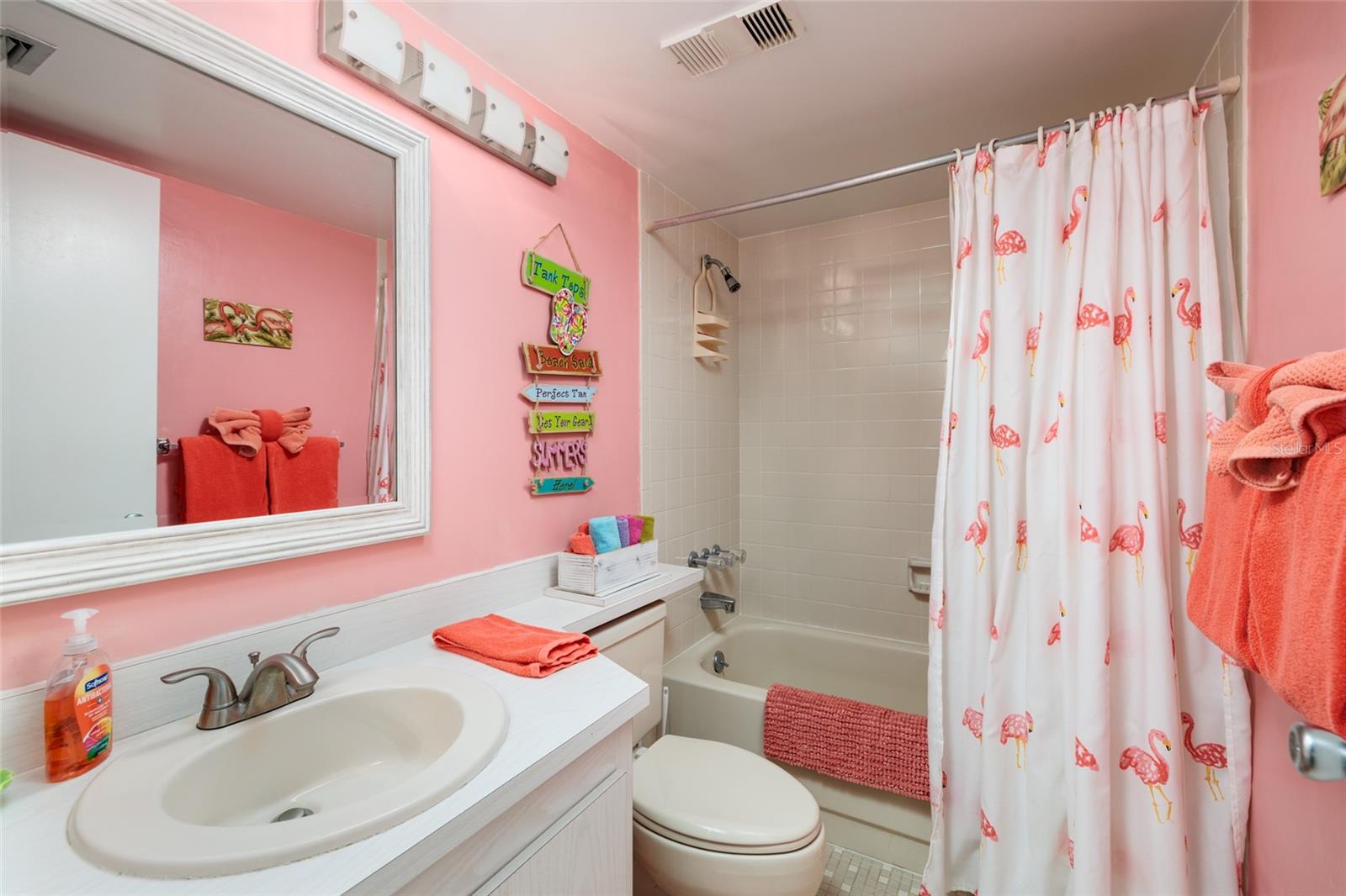 Image 21 of 35 For 15462 Gulf Boulevard 304