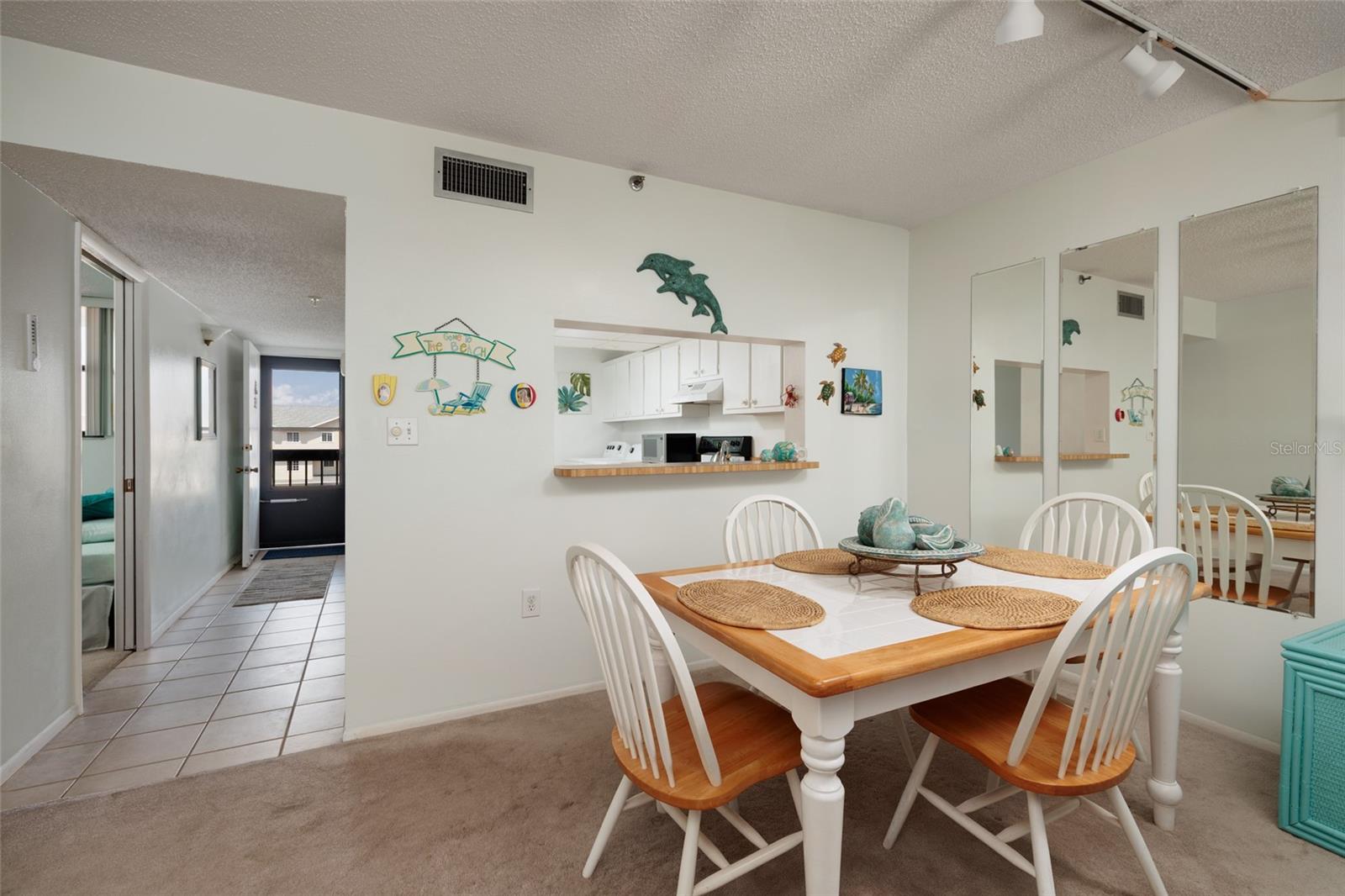 Image 6 of 35 For 15462 Gulf Boulevard 304