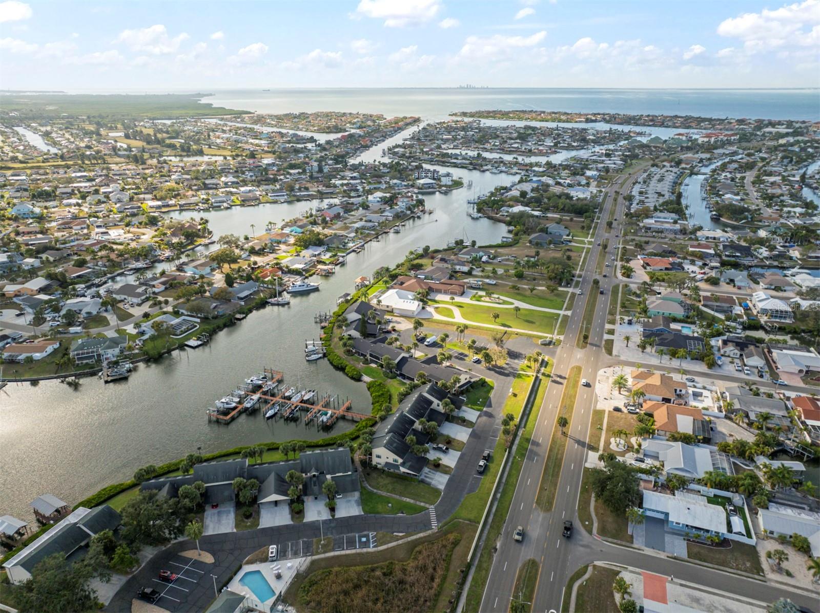 Image 14 of 72 For 634 Yardarm Drive