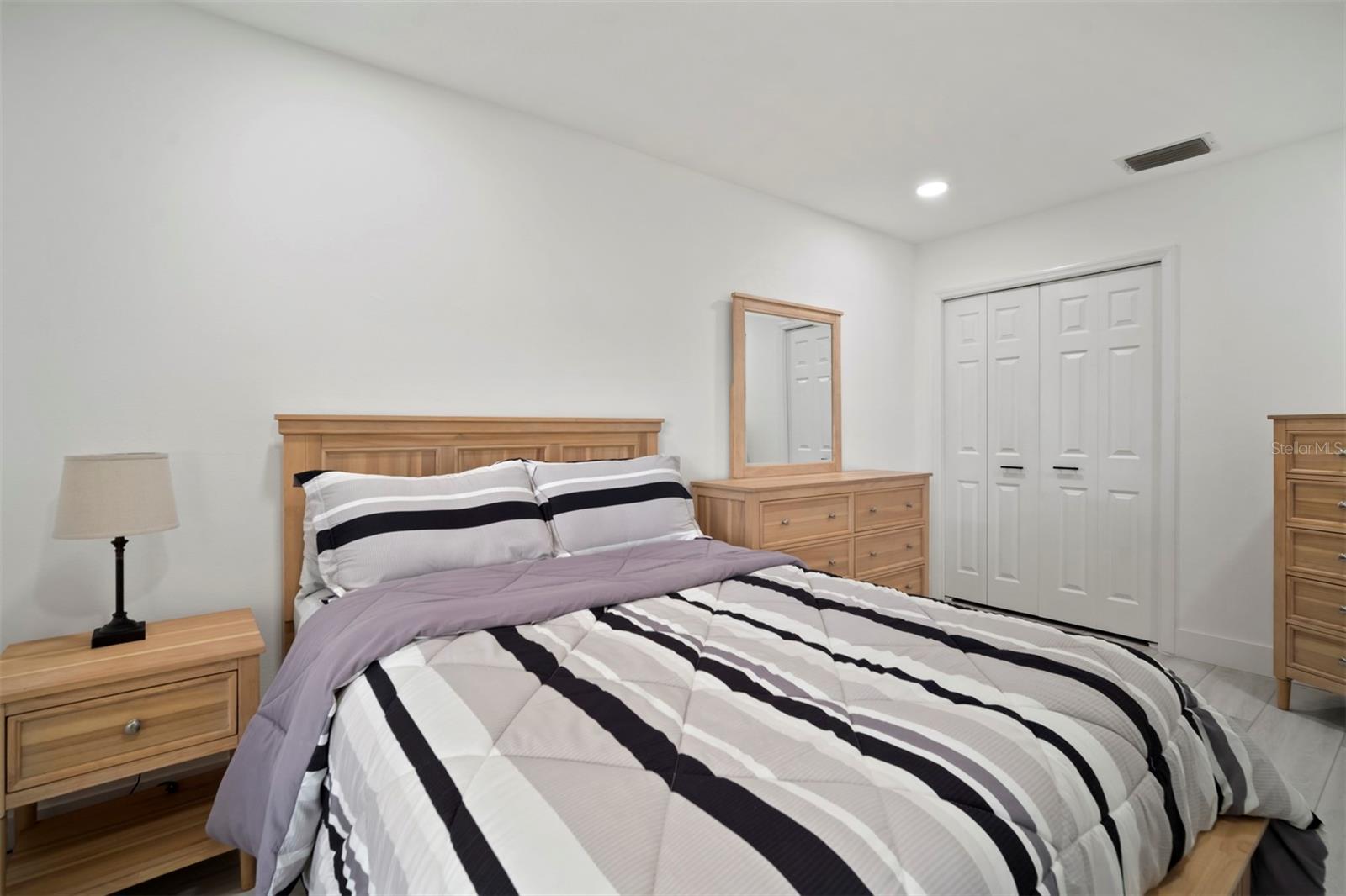 Image 19 of 72 For 634 Yardarm Drive