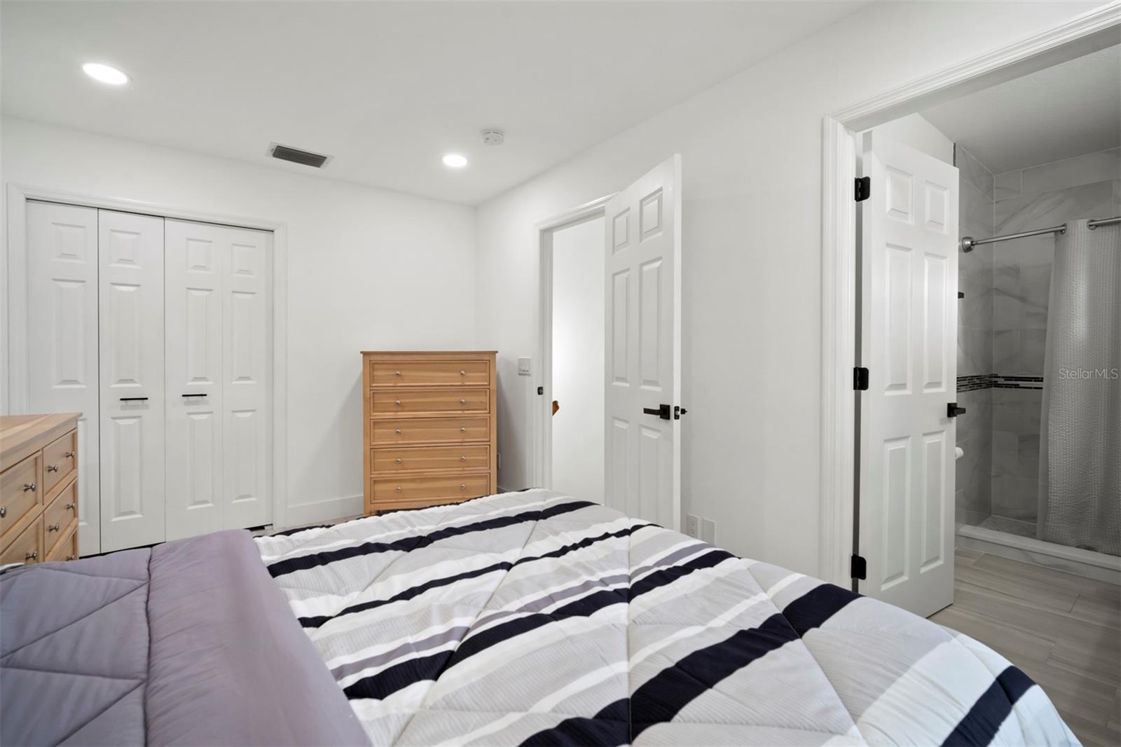 Image 40 of 72 For 634 Yardarm Drive