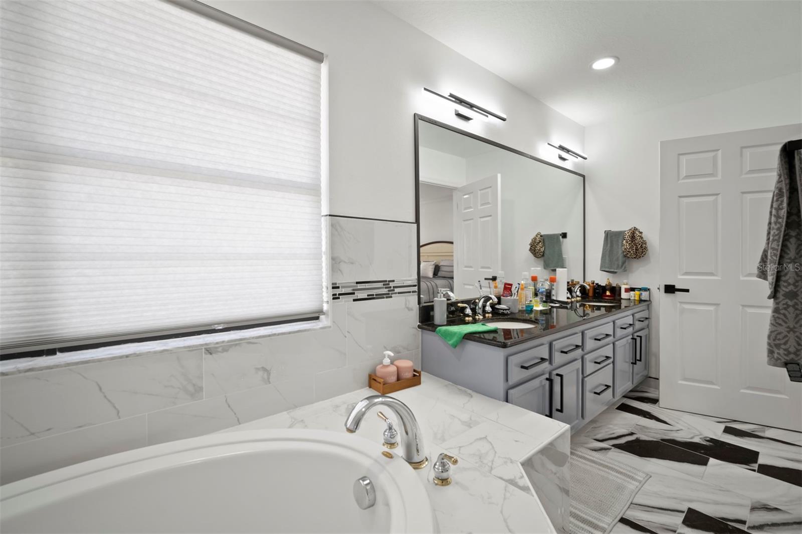 Image 51 of 72 For 634 Yardarm Drive