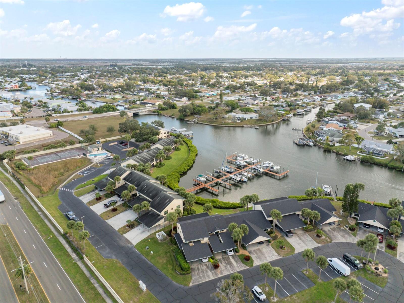 Image 6 of 72 For 634 Yardarm Drive