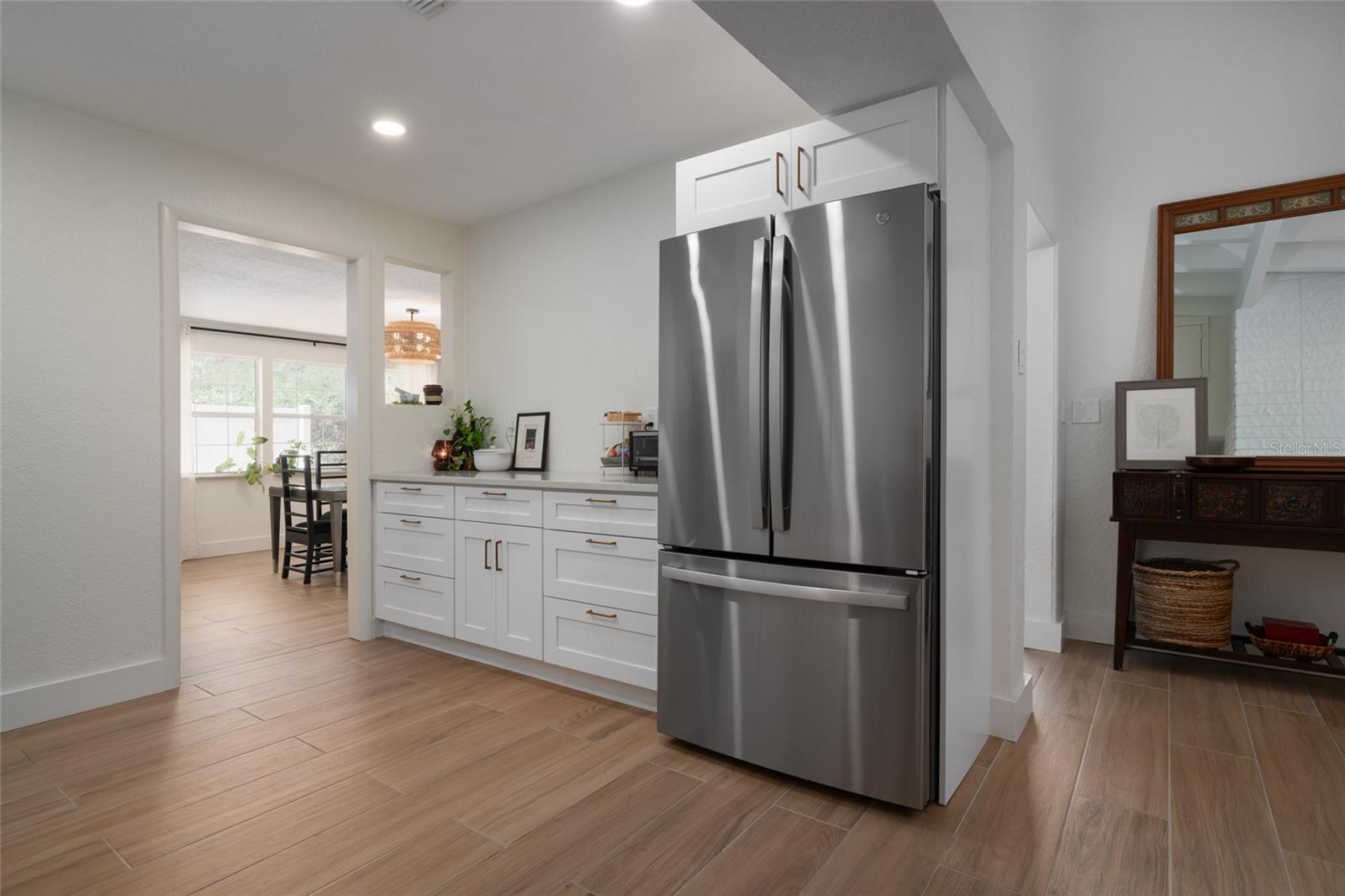 Listing photo id 11 for 2660 Fairway Avenue S