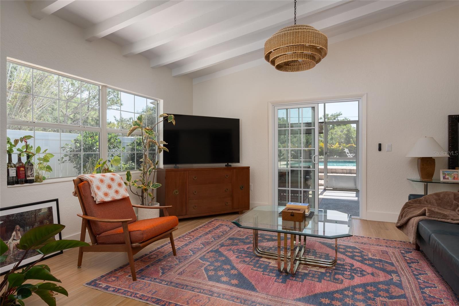 Listing photo id 15 for 2660 Fairway Avenue S