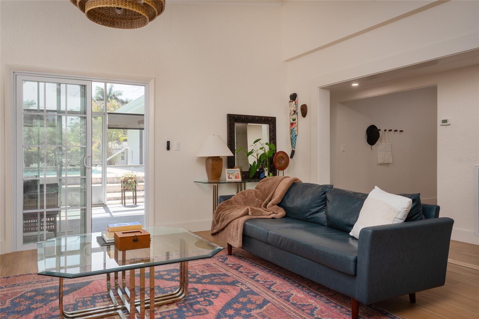 Listing photo id 17 for 2660 Fairway Avenue S