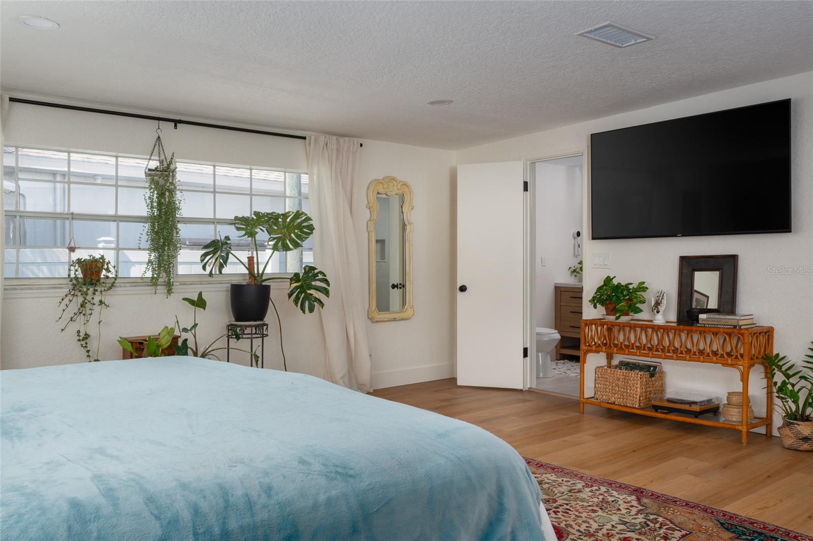 Listing photo id 27 for 2660 Fairway Avenue S