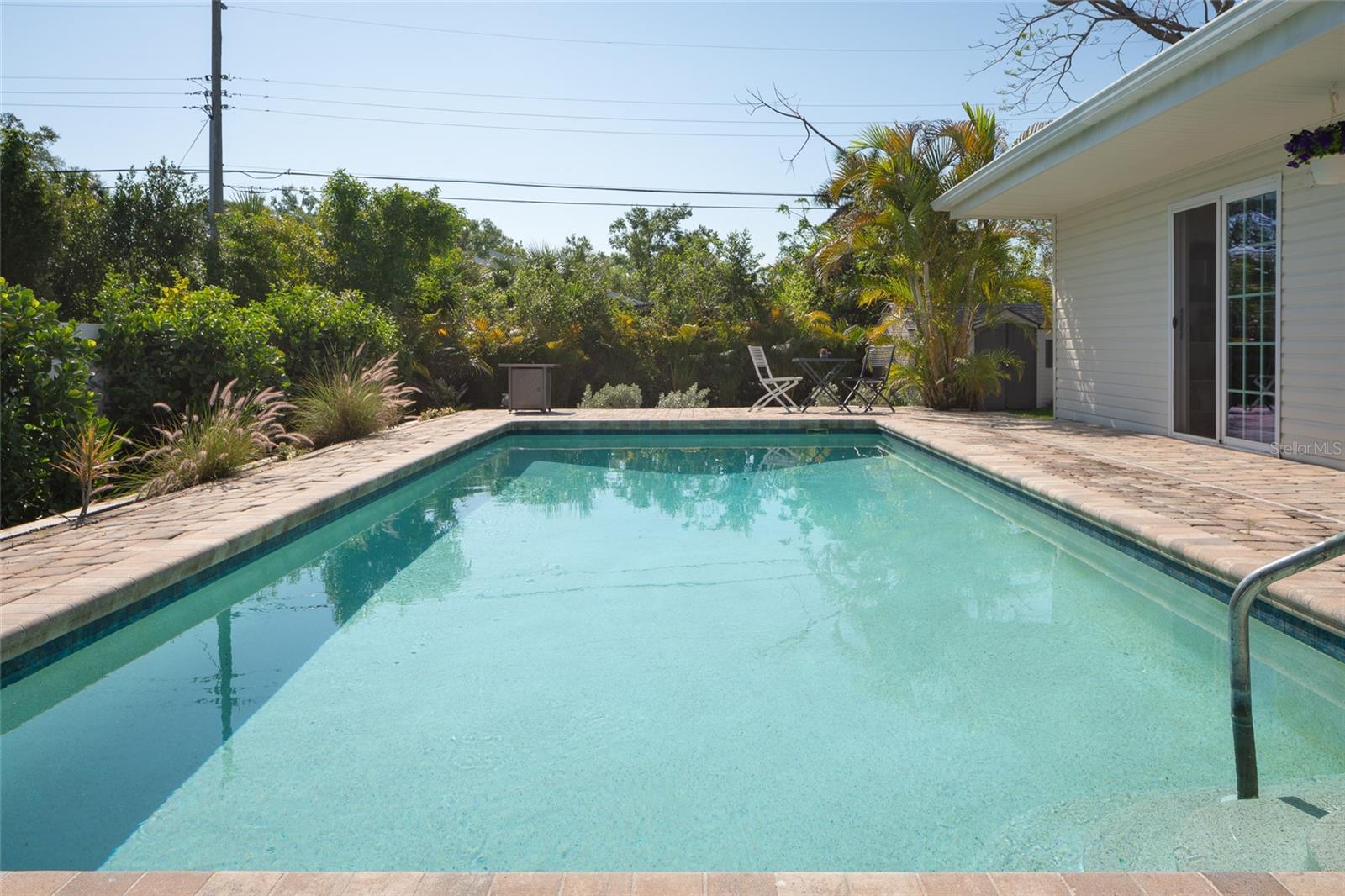 Listing photo id 34 for 2660 Fairway Avenue S